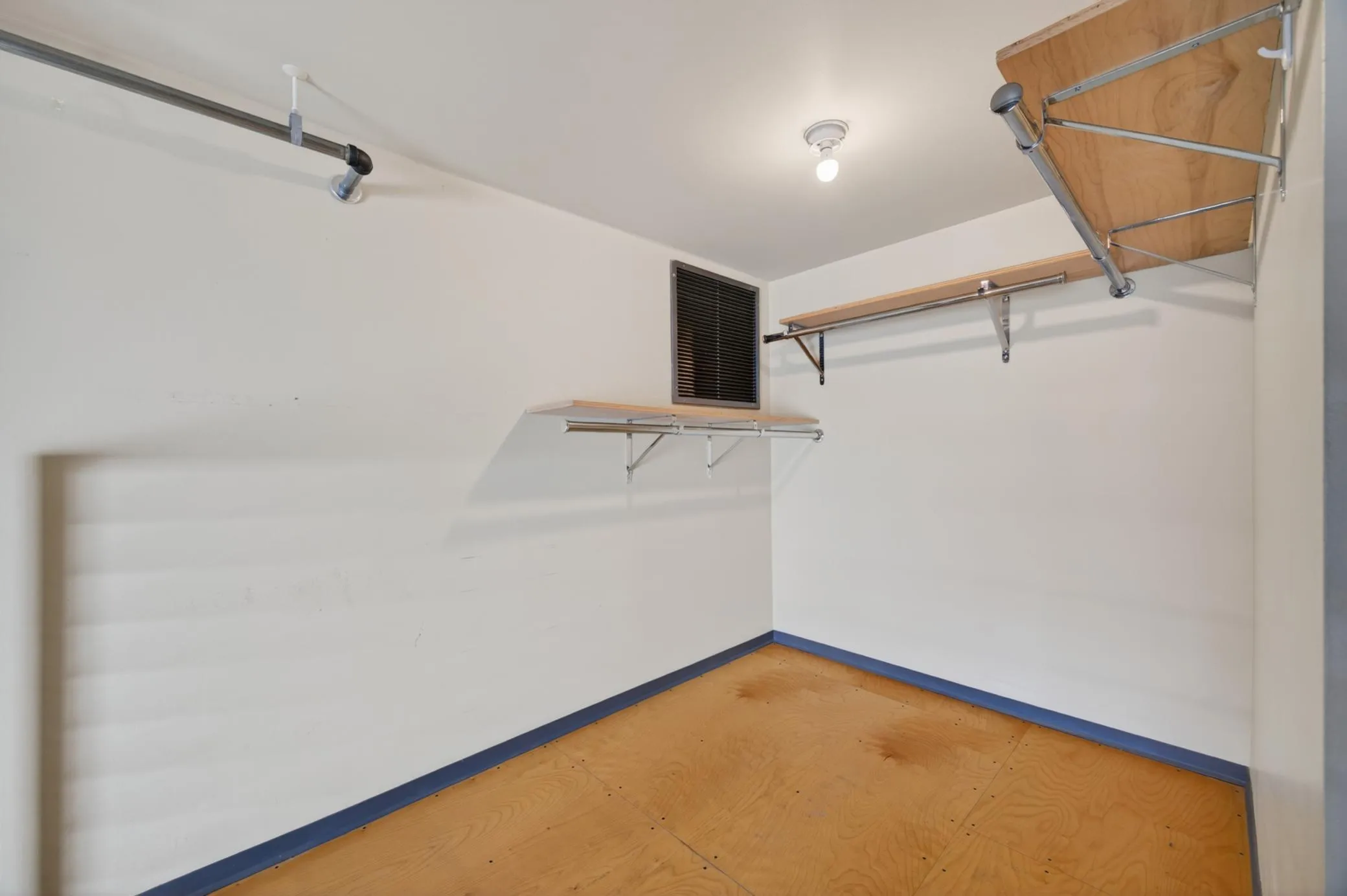 Photo 20 of 801 Washington N Avenue Unit 322