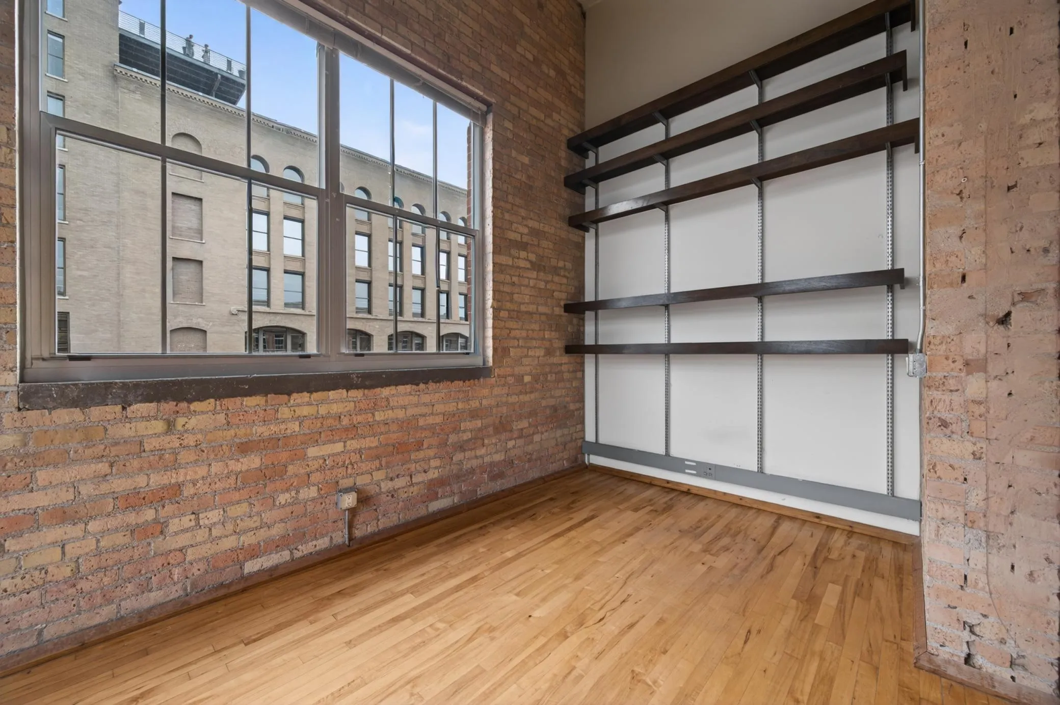 Photo 12 of 801 Washington N Avenue Unit 322