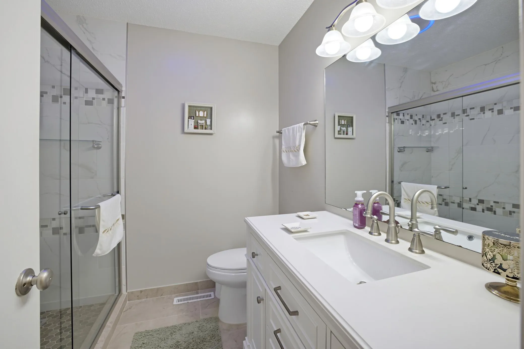 Photo 18 of 5593 Donegal Drive