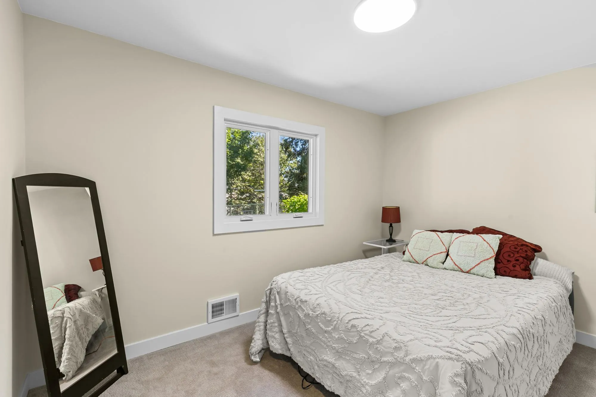 Photo 18 of 2566 Beacon Street