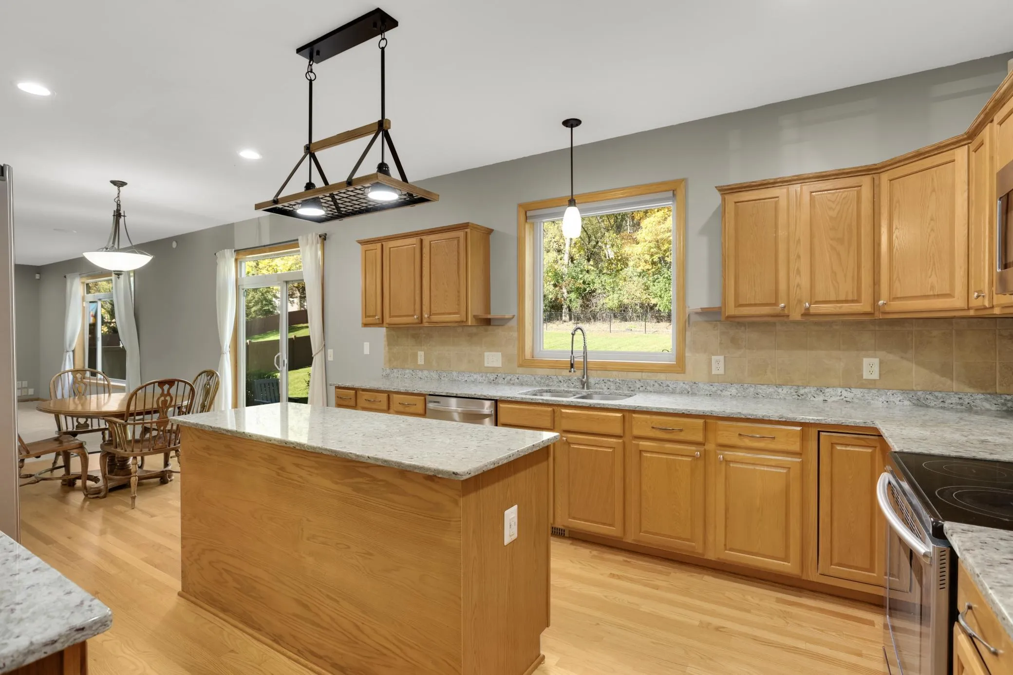 Photo 7 of 8924 Heatherton Ridge Drive