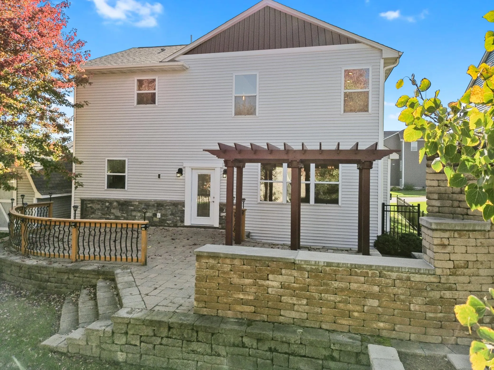 Photo 5 of 3321 Crane Street