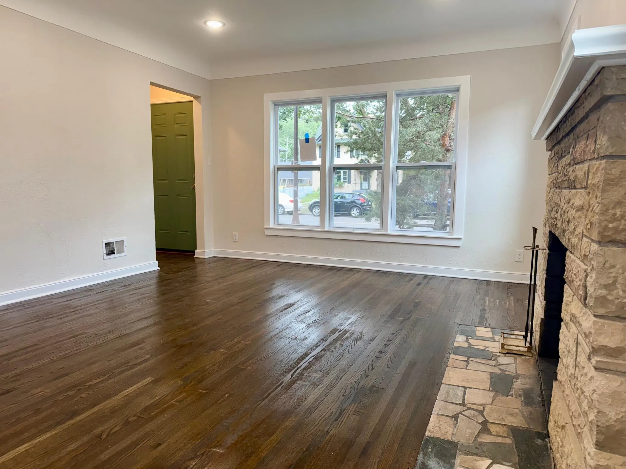 Photo 4 of 1496 Hamline N Avenue