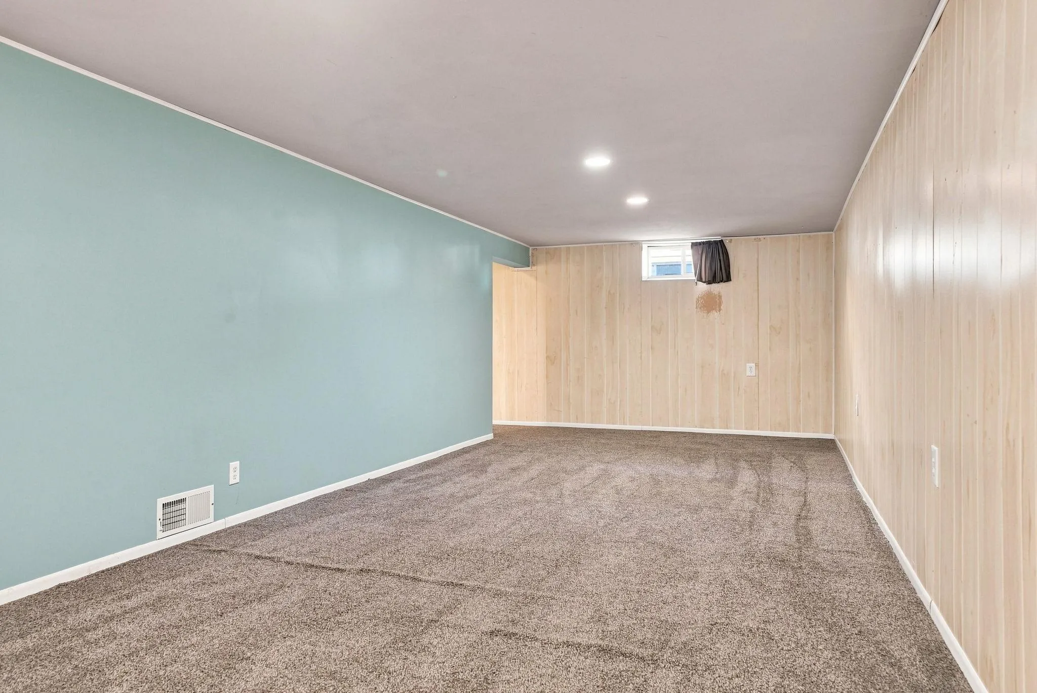 Photo 23 of 725 50 1/2 Ne Avenue
