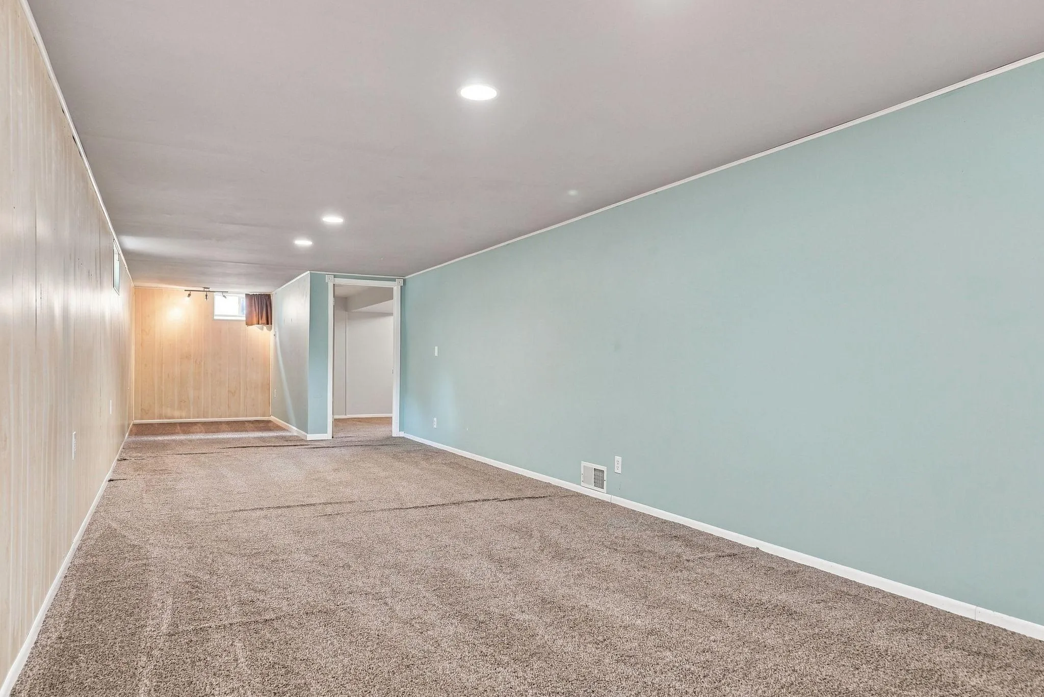 Photo 25 of 725 50 1/2 Ne Avenue