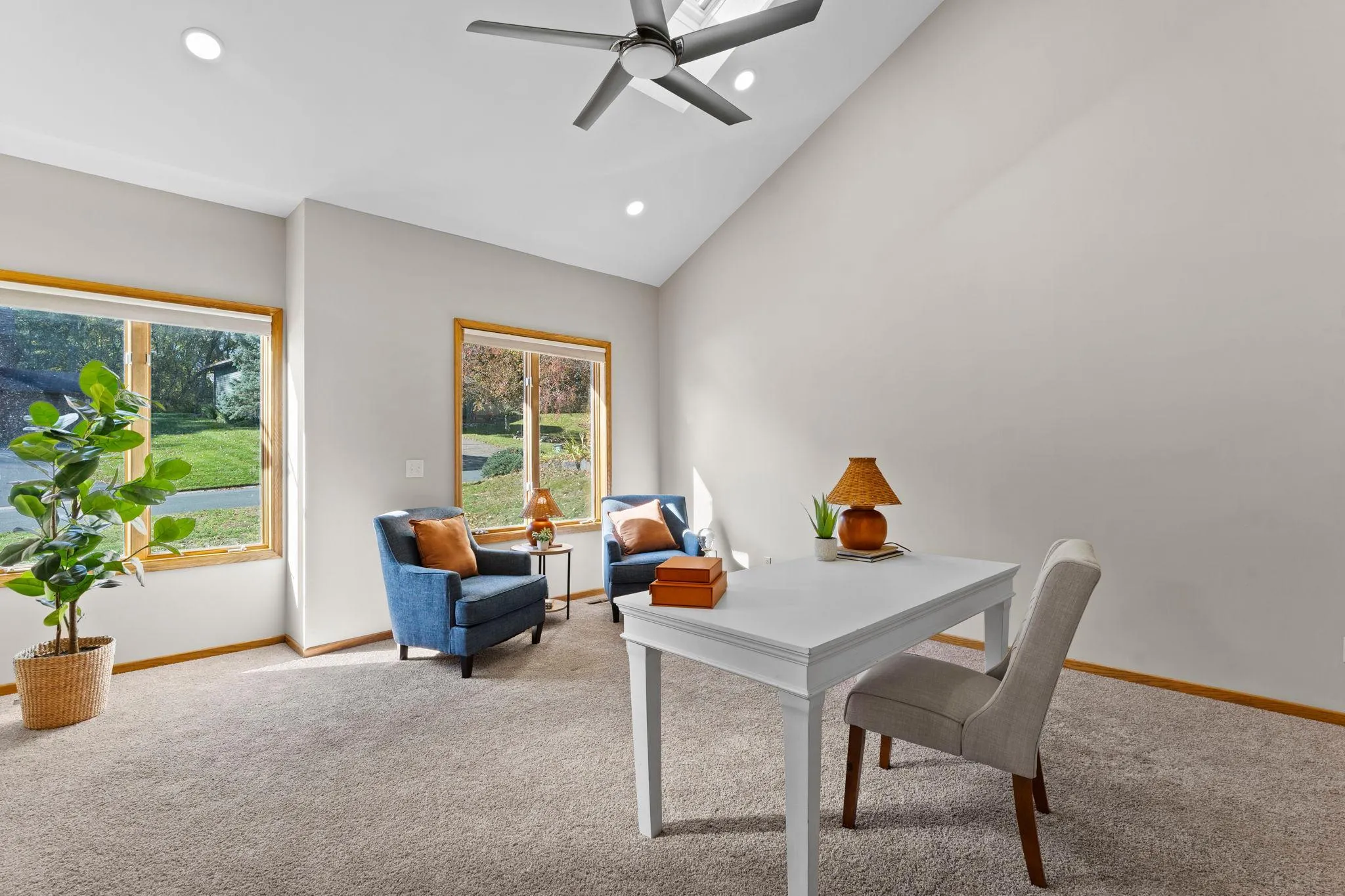 Photo 17 of 4640 Parkcliff Drive