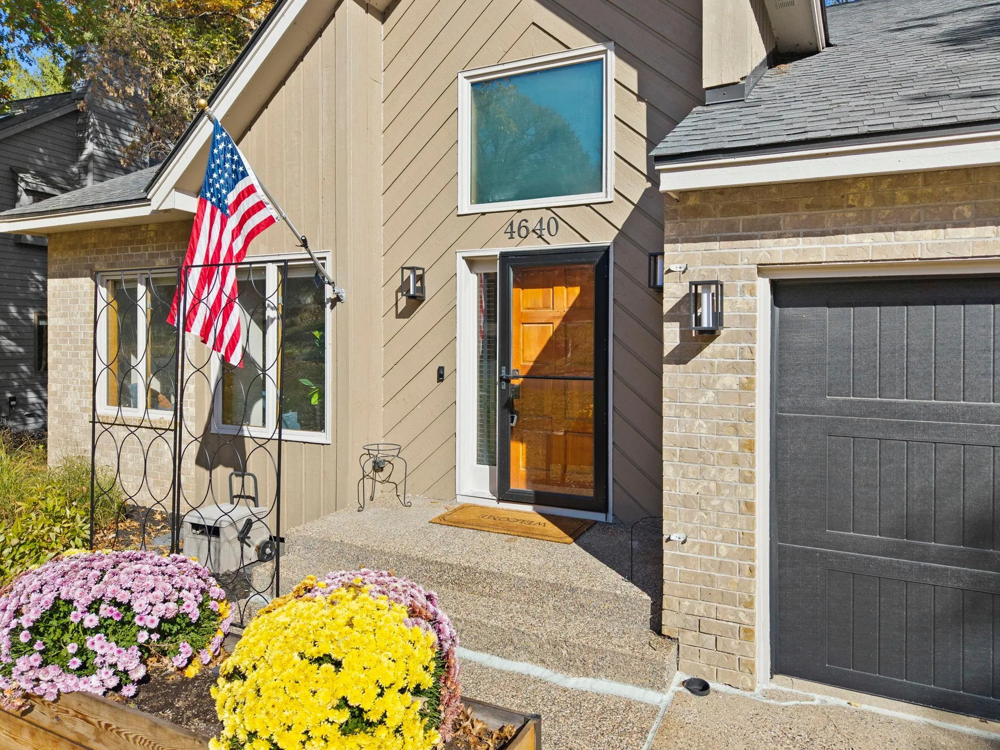 Photo 15 of 4640 Parkcliff Drive