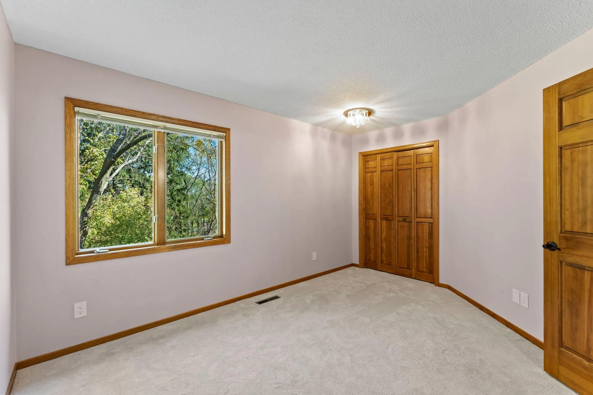 Photo 46 of 4640 Parkcliff Drive