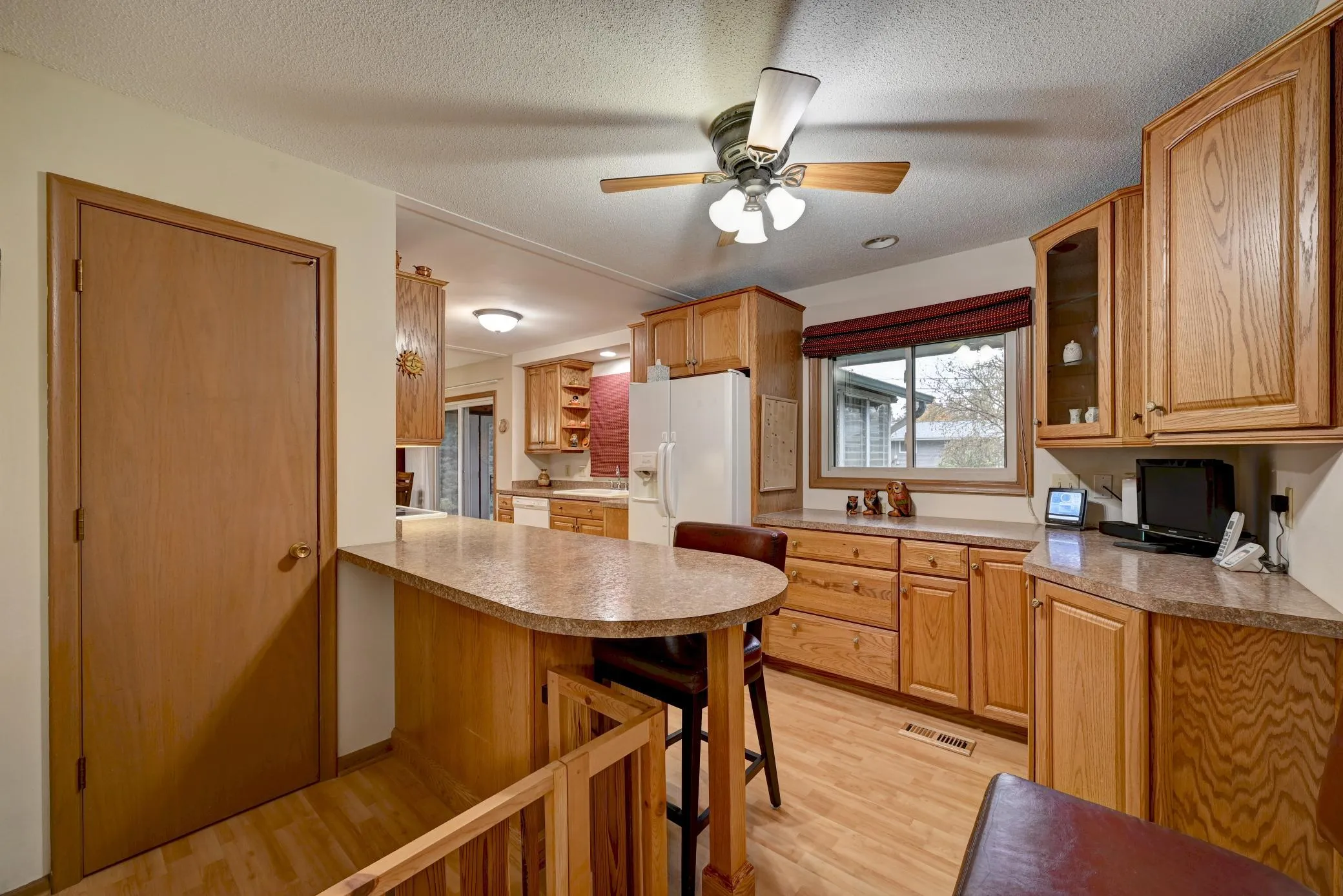 Photo 10 of 31 65 1/2 Ne Way