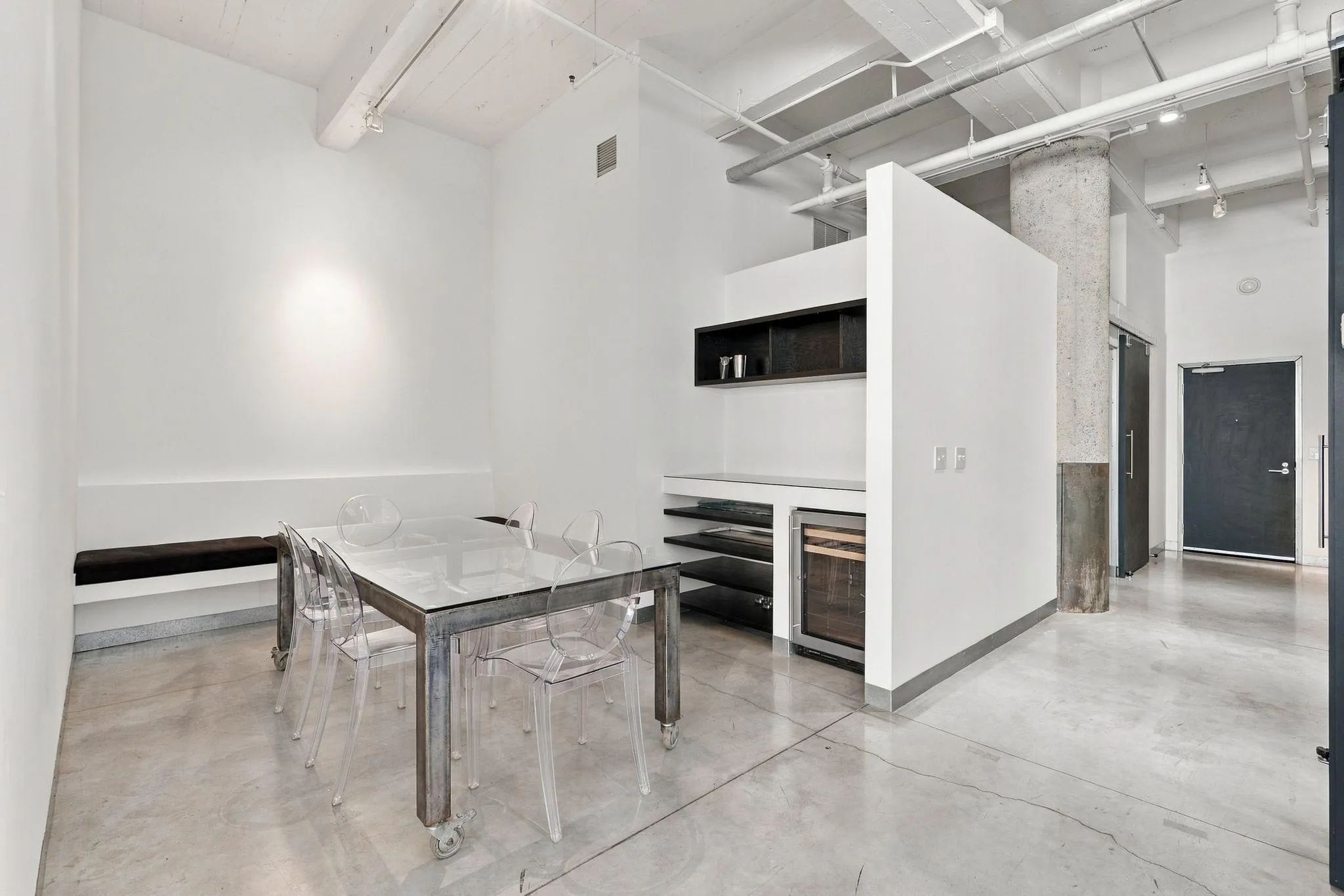 Photo 6 of 700 Washington N Avenue Unit 420