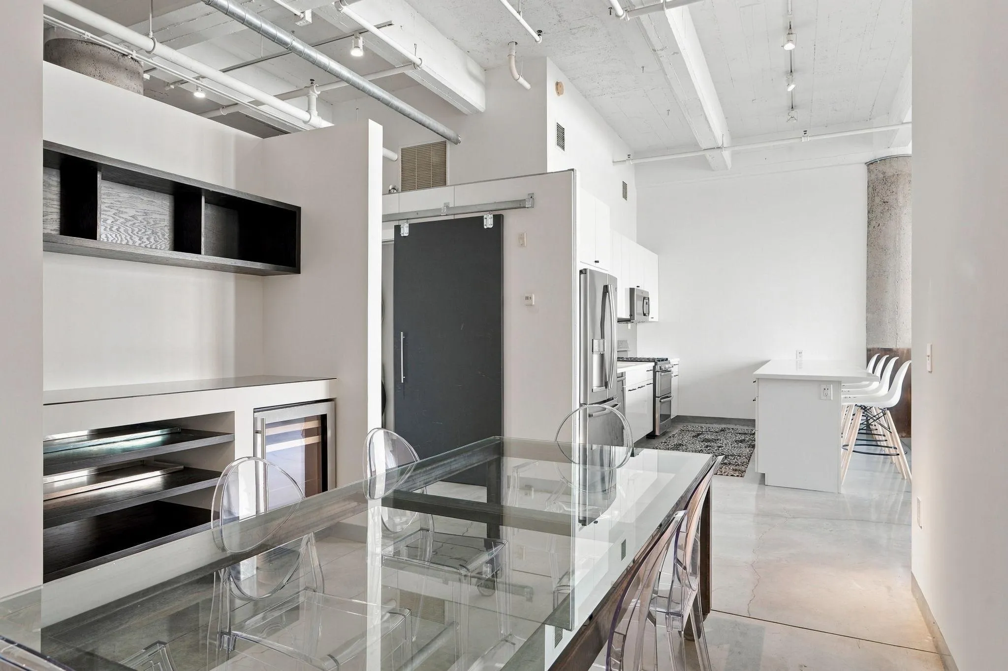 Photo 8 of 700 Washington N Avenue Unit 420