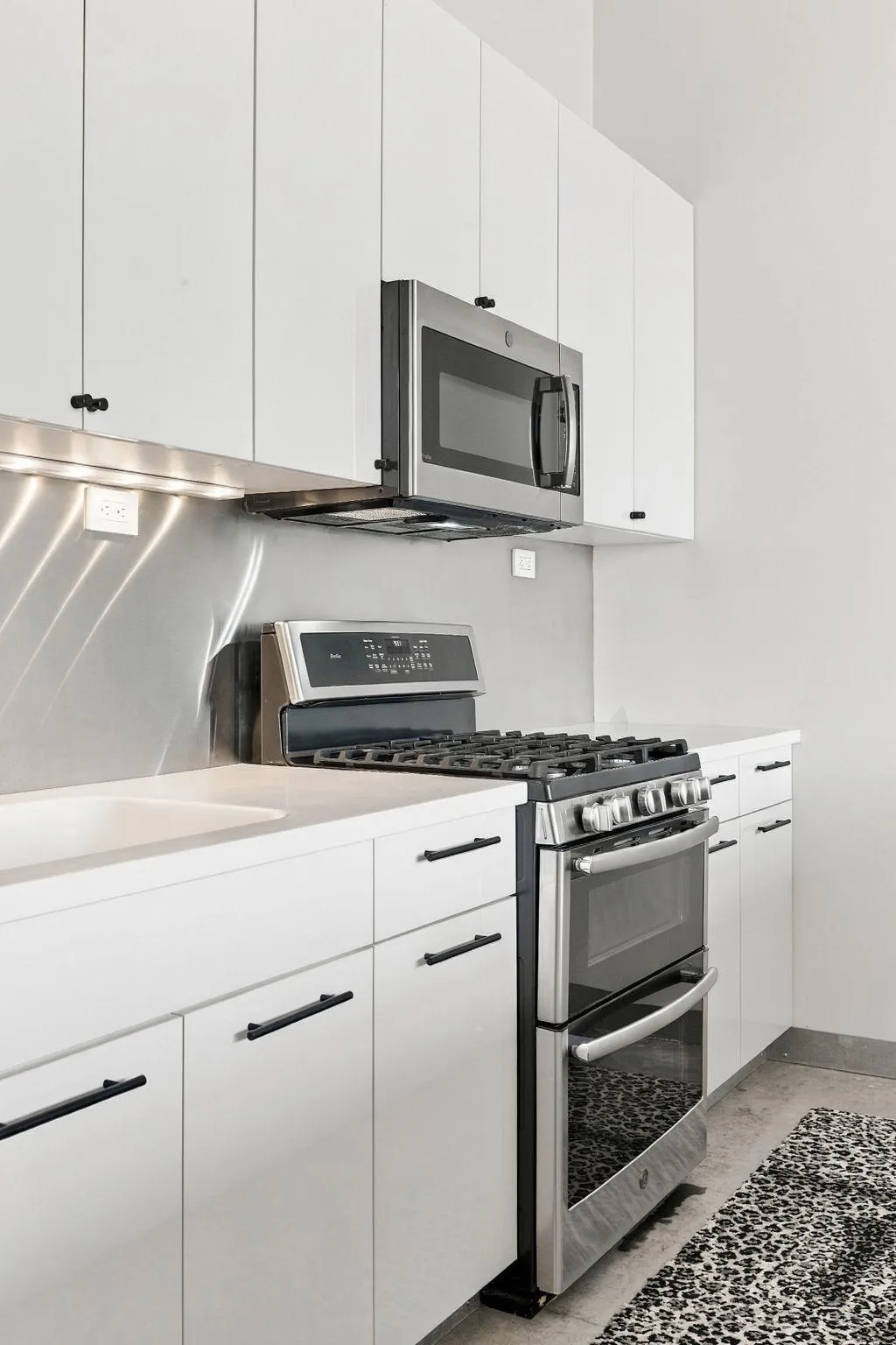 Photo 16 of 700 Washington N Avenue Unit 420