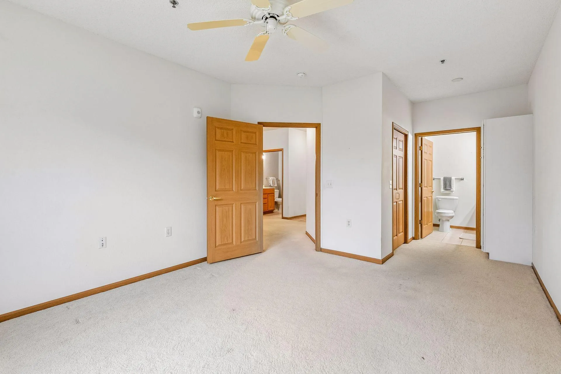 Photo 35 of 15001 Burnhaven Drive Unit 120