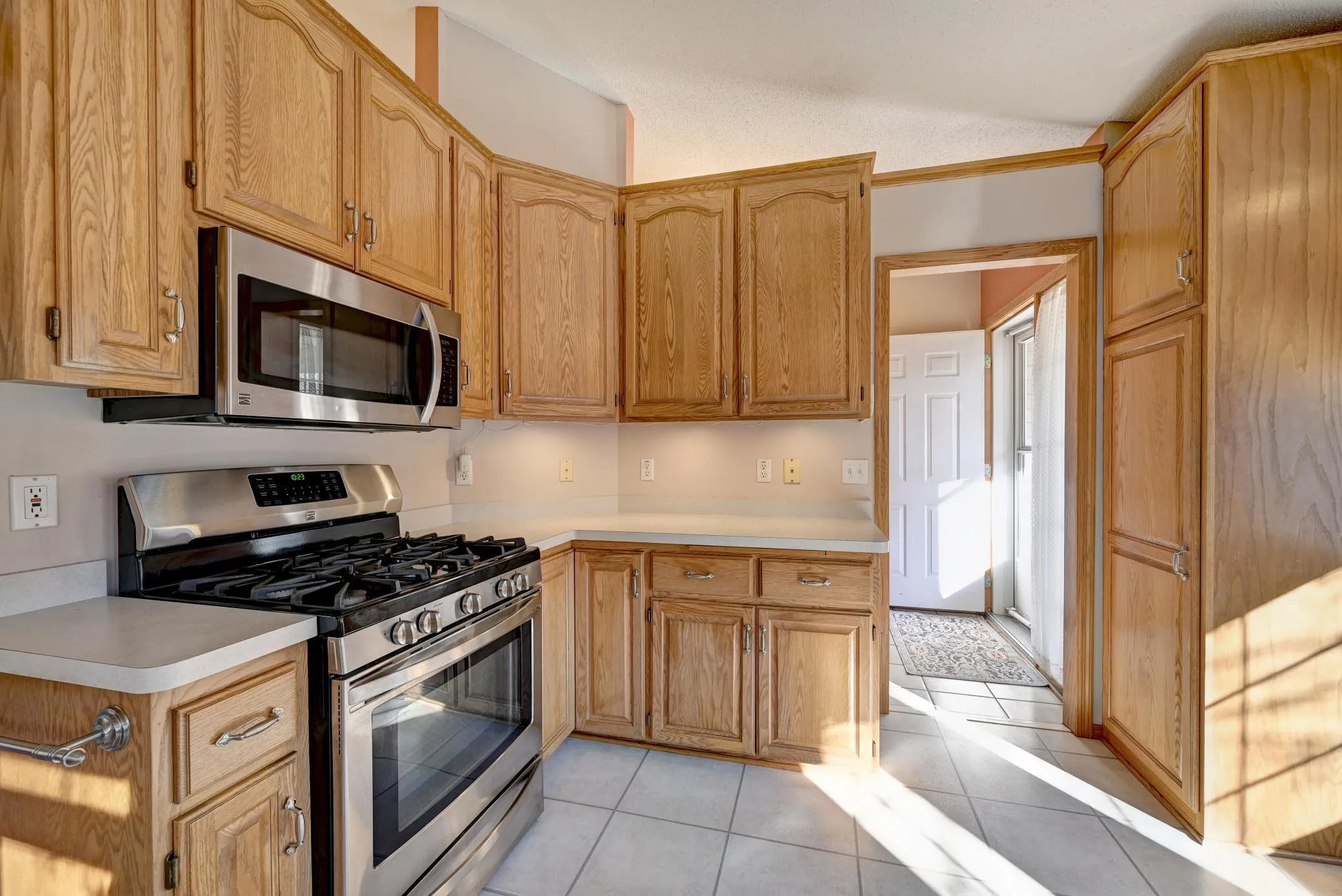 Photo 6 of 10534 Redwood Nw Street