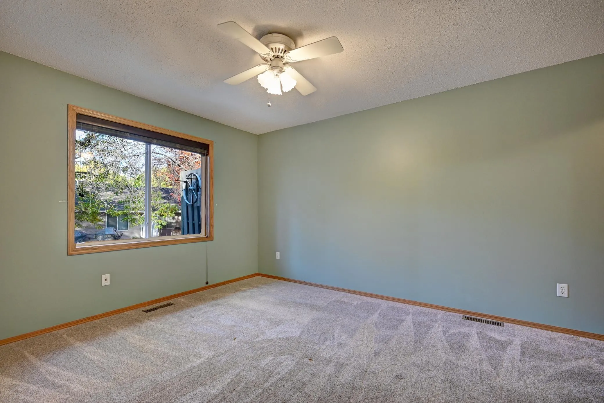 Photo 18 of 10534 Redwood Nw Street