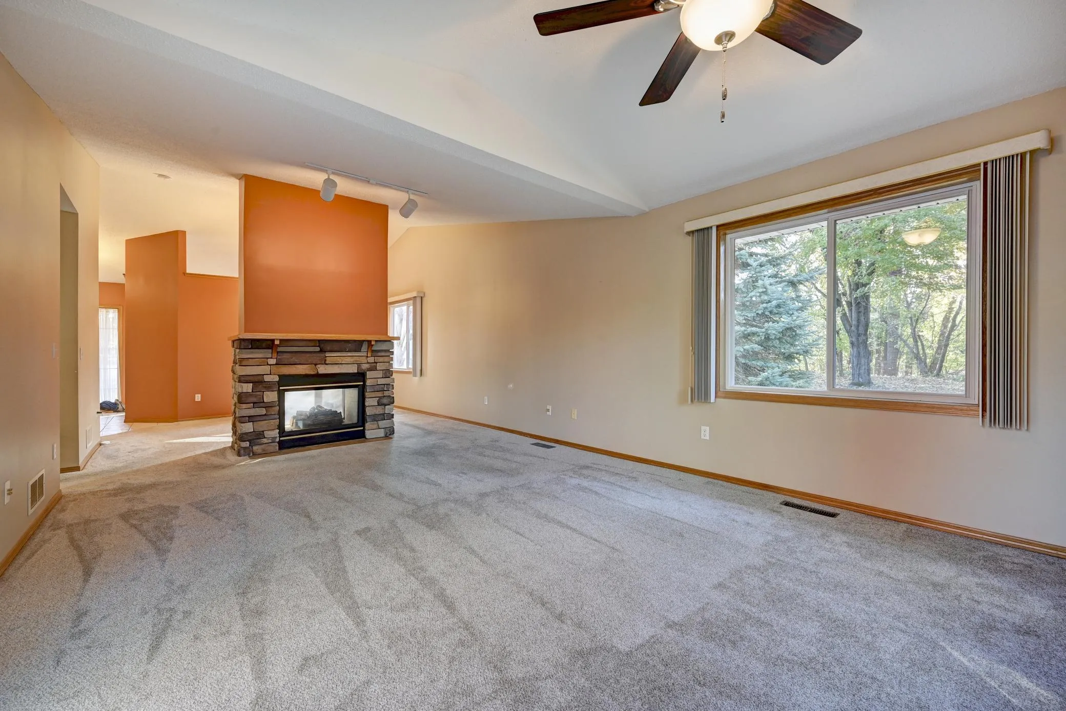 Photo 13 of 10534 Redwood Nw Street