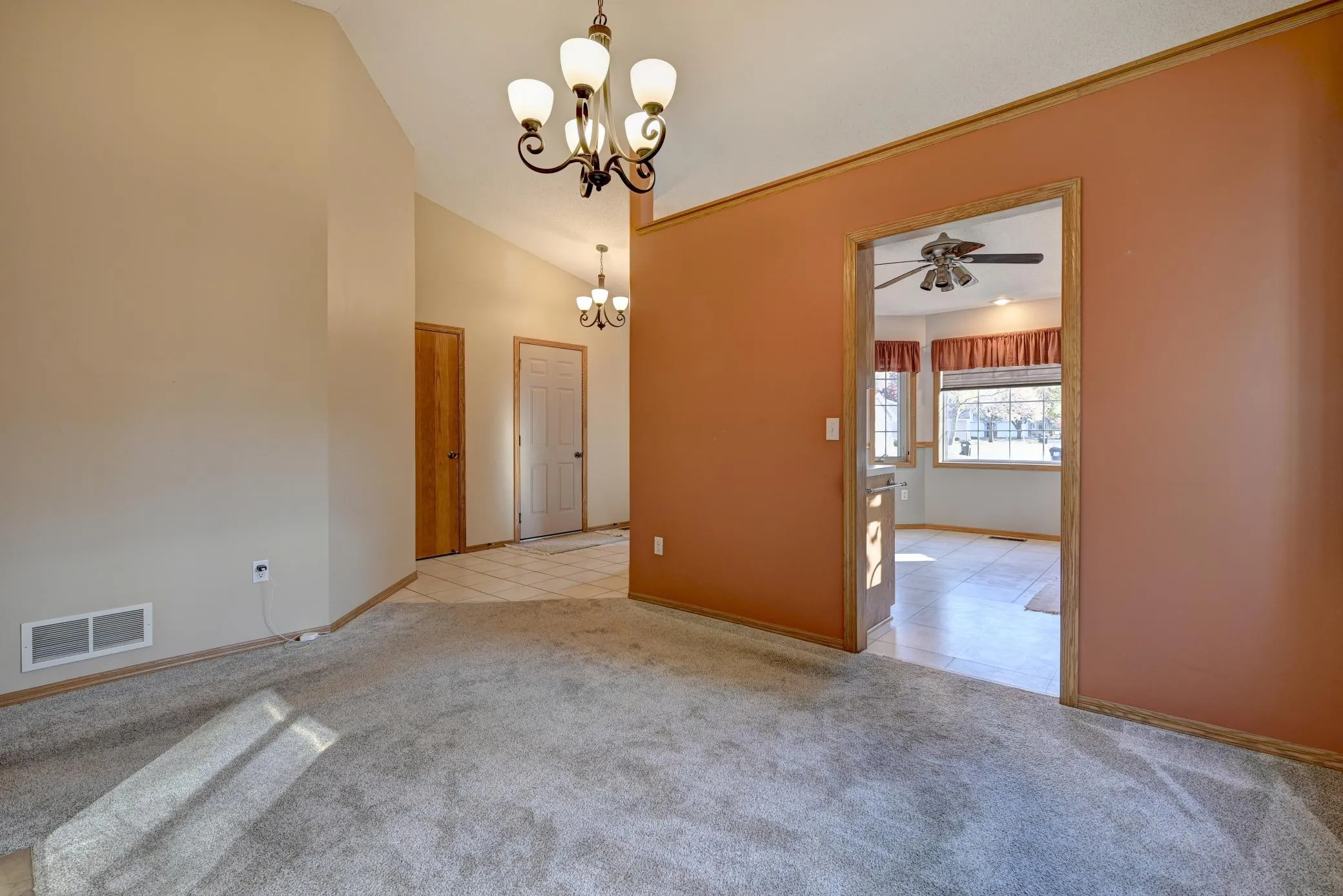 Photo 17 of 10534 Redwood Nw Street
