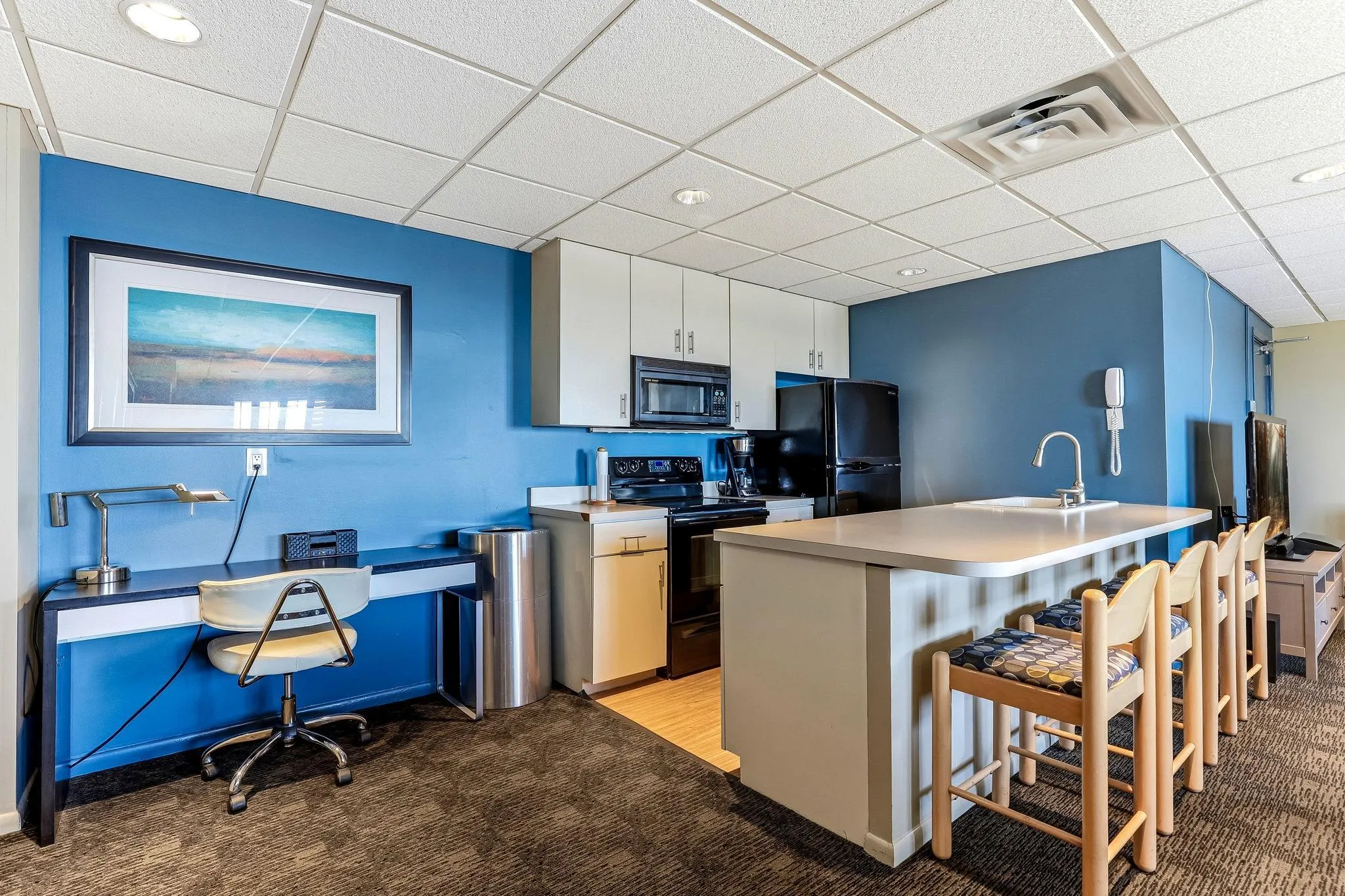Photo 36 of 410 Groveland Avenue Unit 902