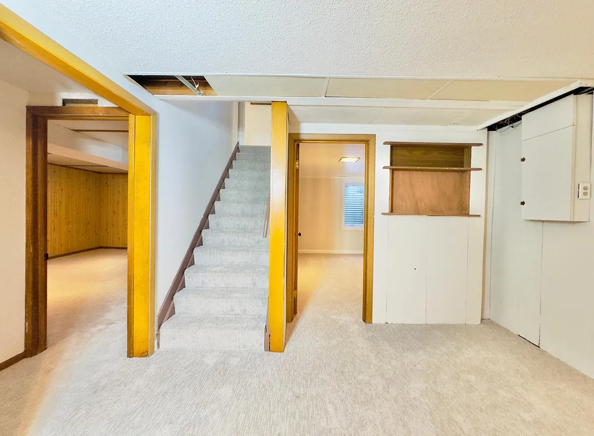 Photo 18 of 5611 6th Ne Street