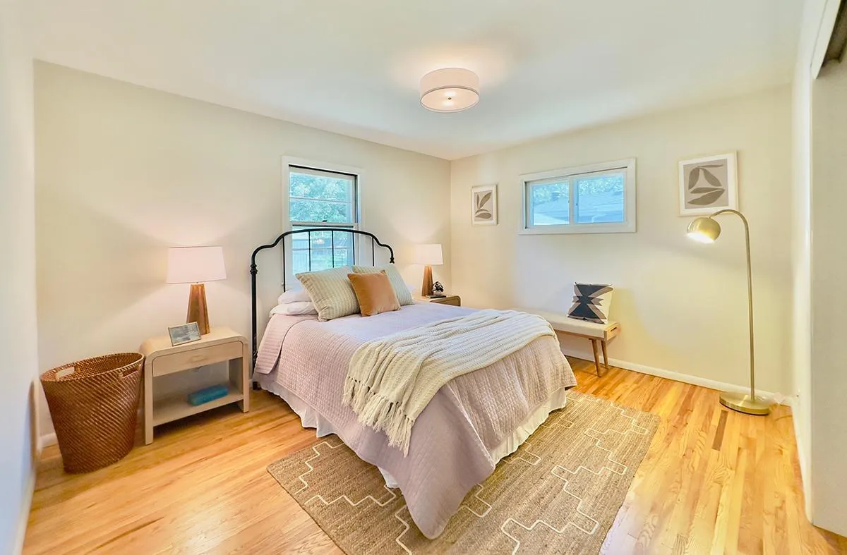Photo 14 of 5611 6th Ne Street