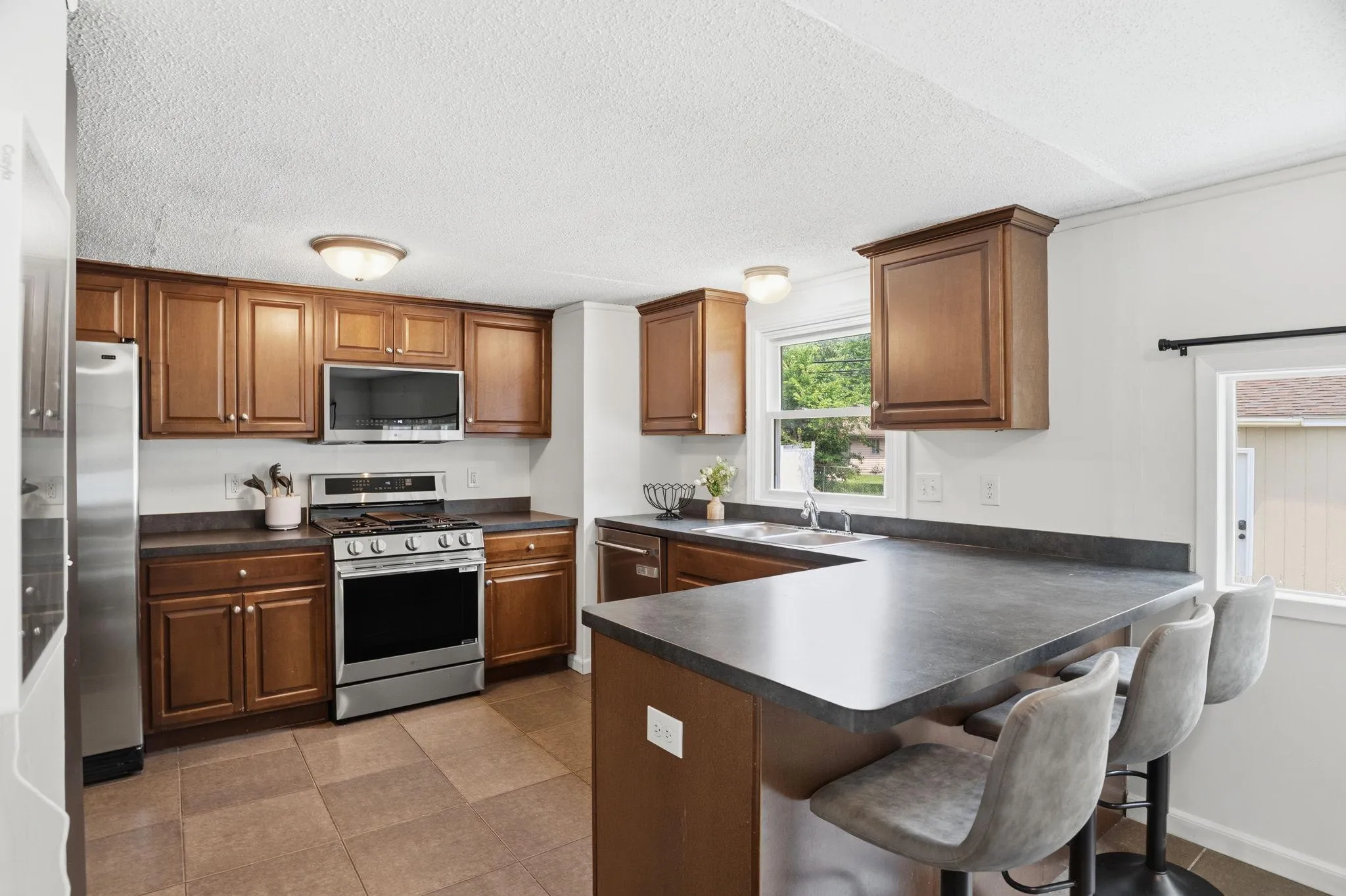 Photo 2 of 8841 Nicollet S Avenue