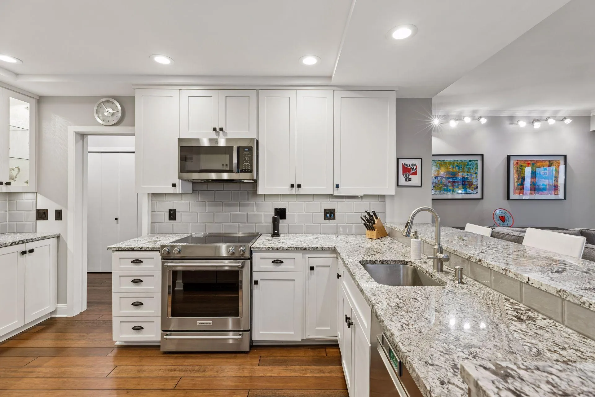 Photo 12 of 1235 Yale Place Unit 1307