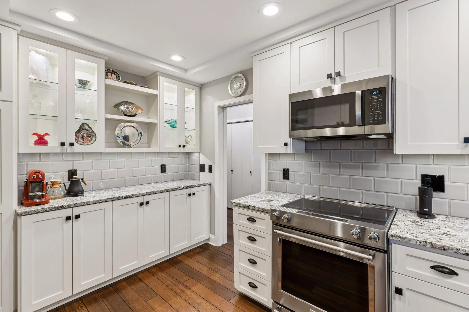 Photo 13 of 1235 Yale Place Unit 1307
