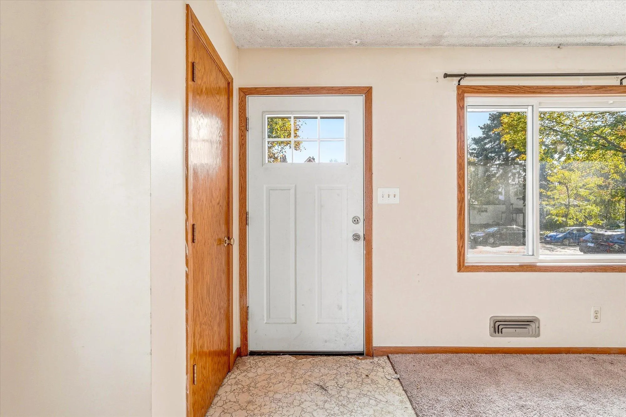 Photo 4 of 711 5th Se Avenue