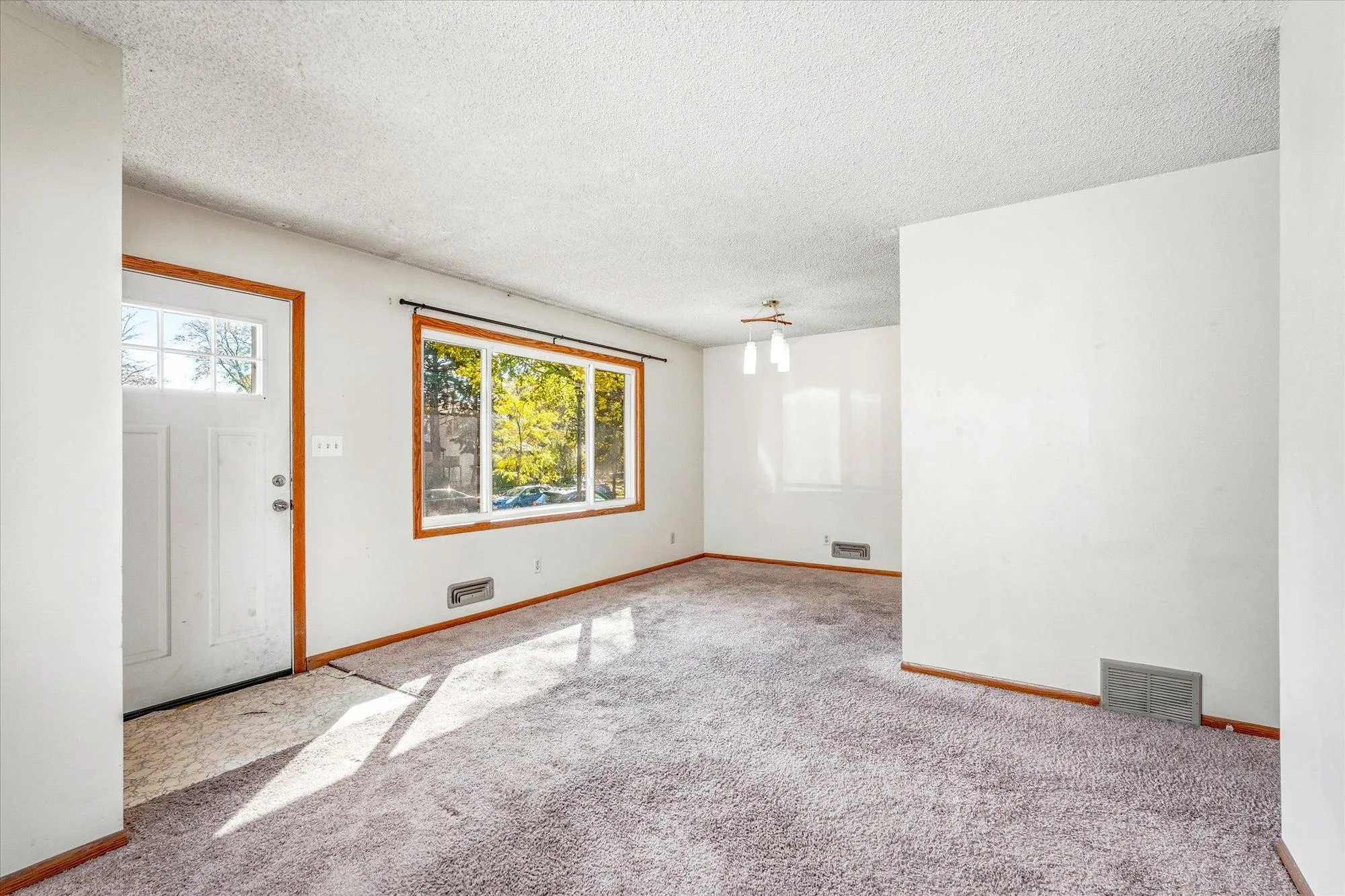 Photo 5 of 711 5th Se Avenue