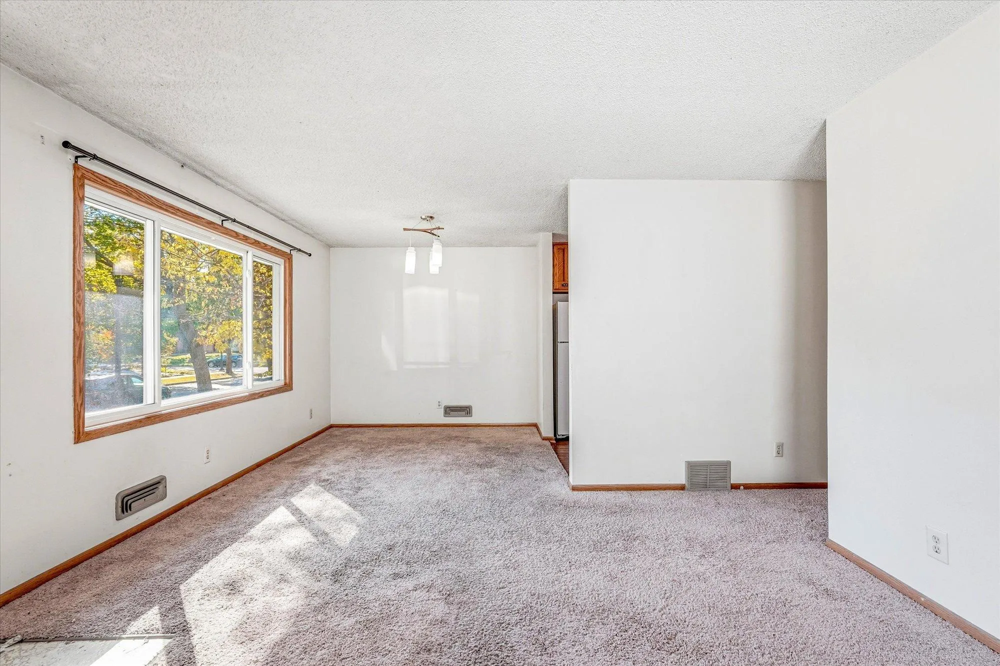 Photo 12 of 711 5th Se Avenue