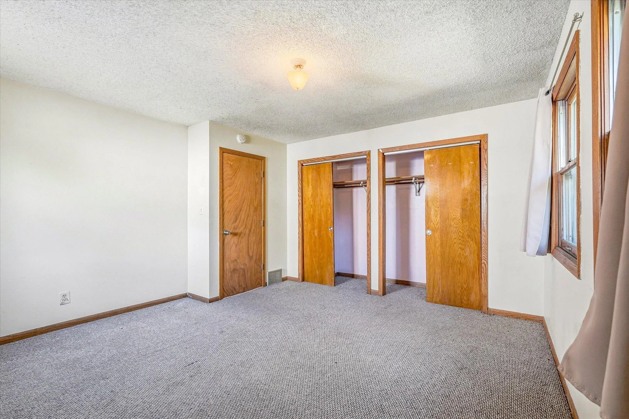 Photo 19 of 711 5th Se Avenue