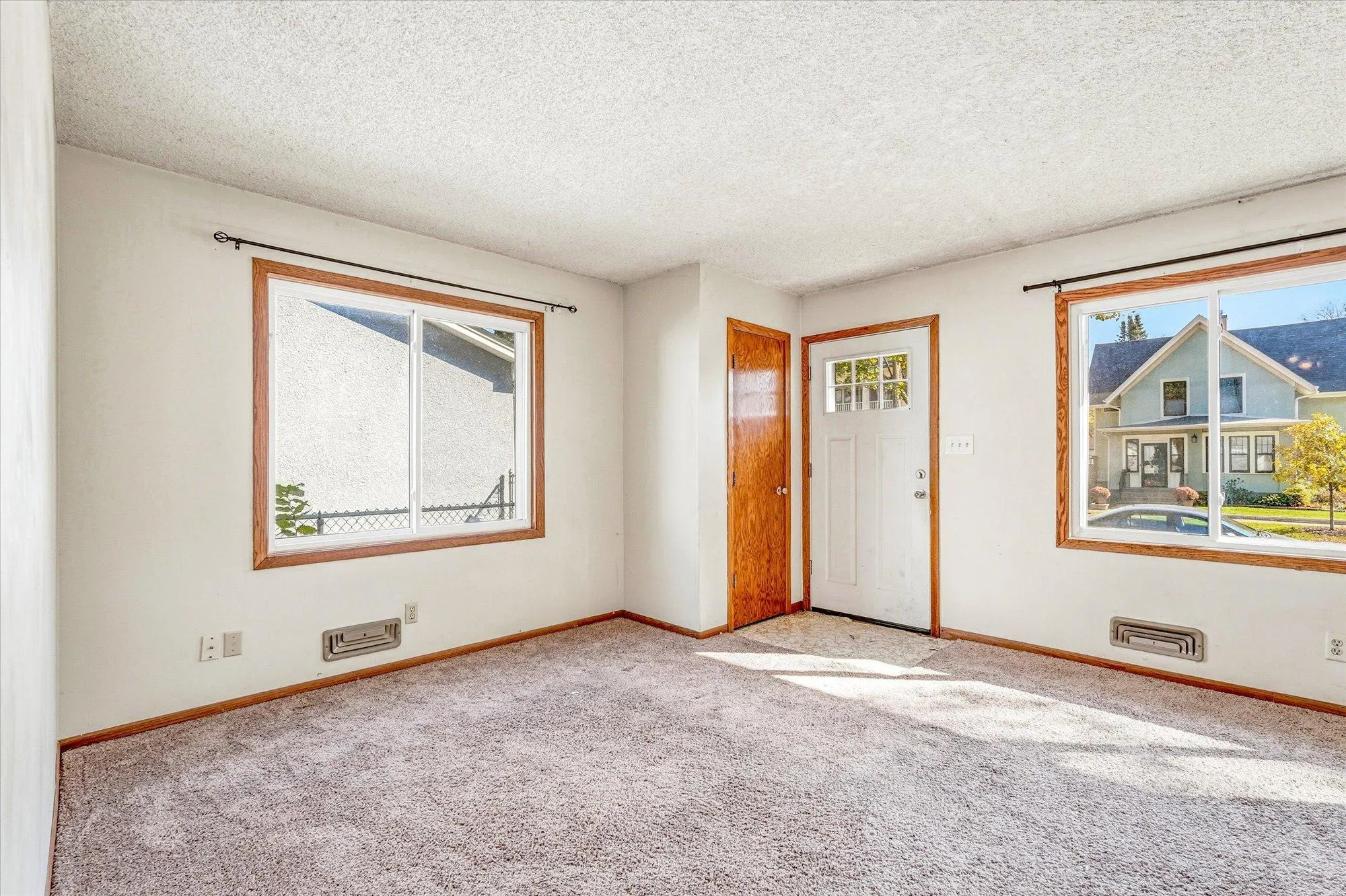Photo 7 of 711 5th Se Avenue