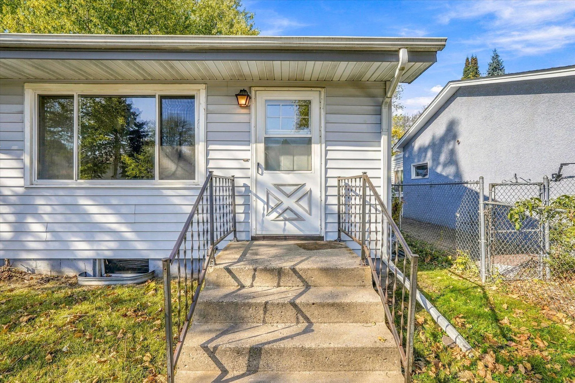 Photo 3 of 711 5th Se Avenue