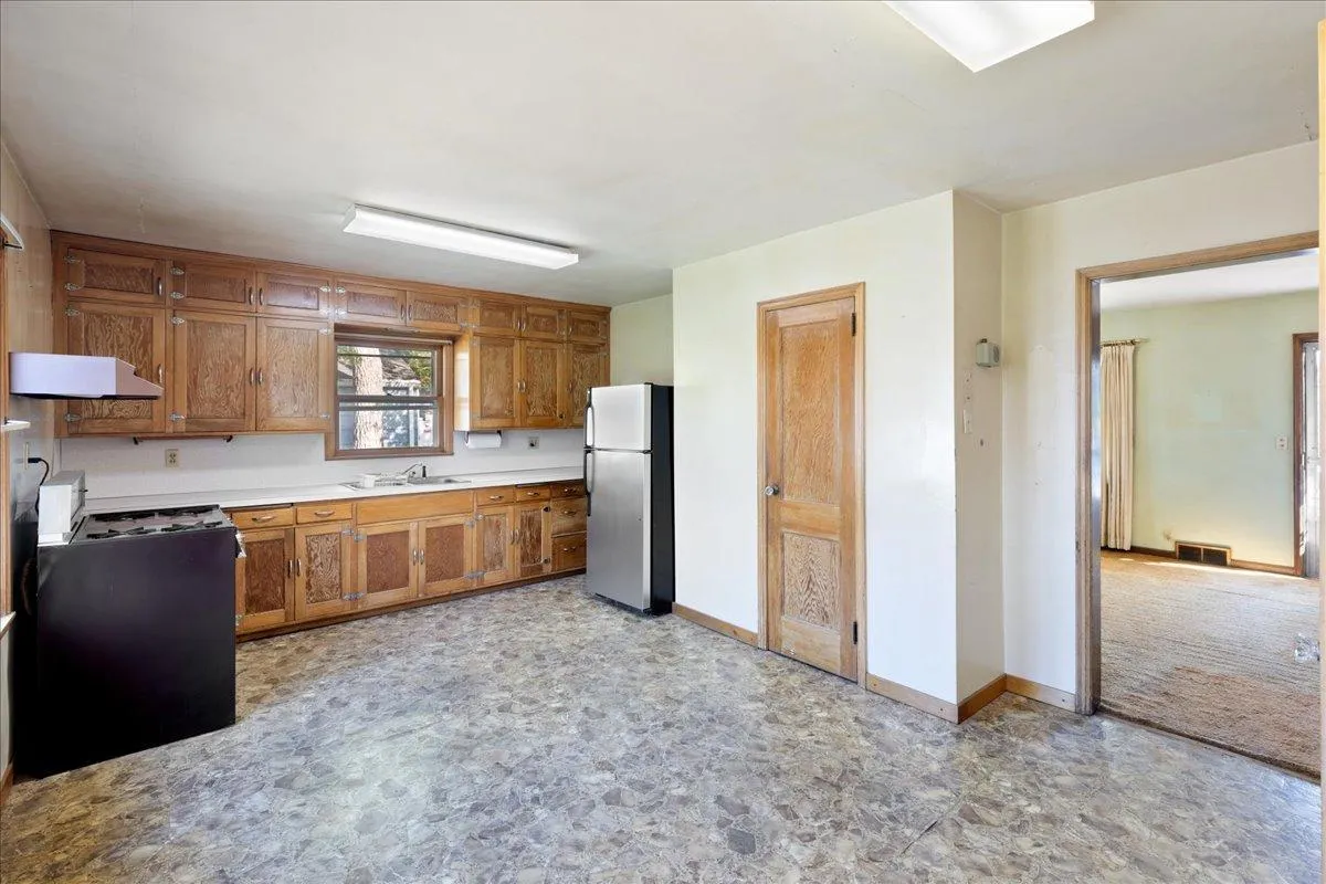 Photo 9 of 25 5th Se Avenue