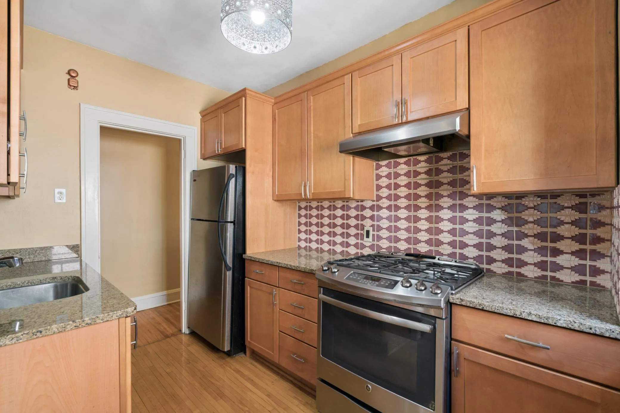 Photo 12 of 3534 Harriet Avenue Unit 4