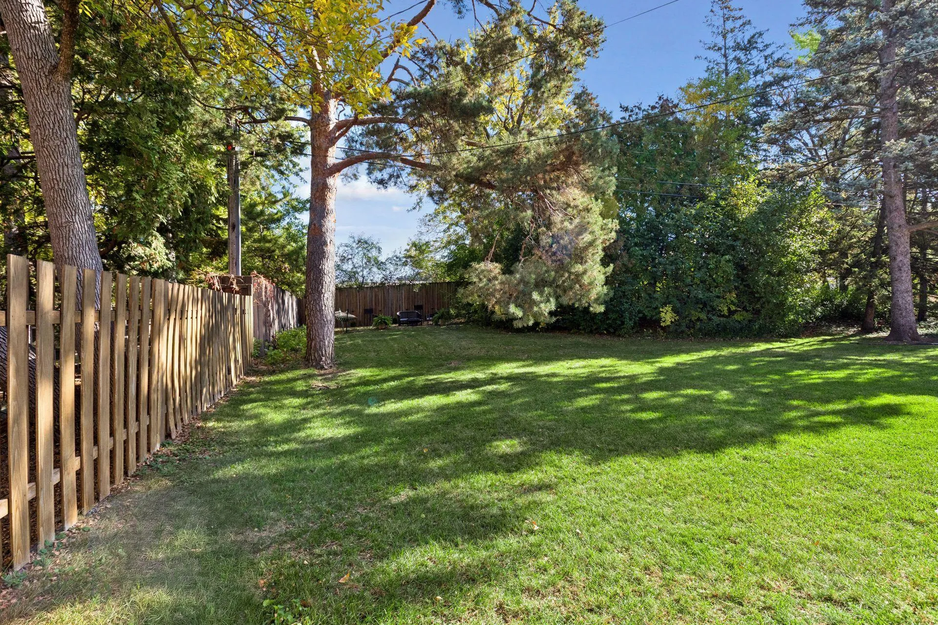 Photo 41 of 4915 Maple Road