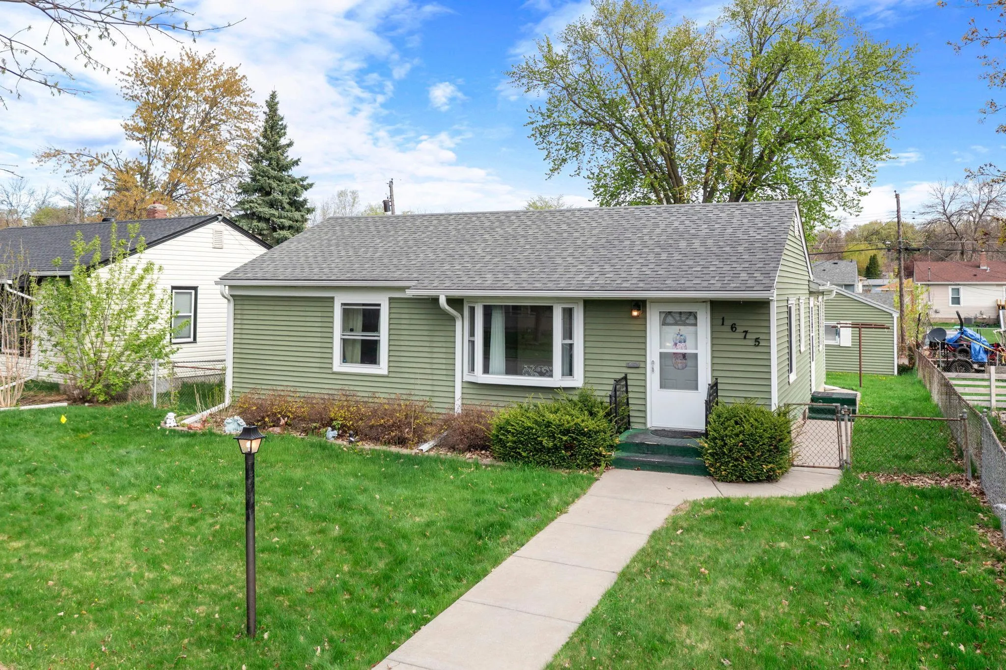 Photo 6 of 1675 Iowa E Avenue