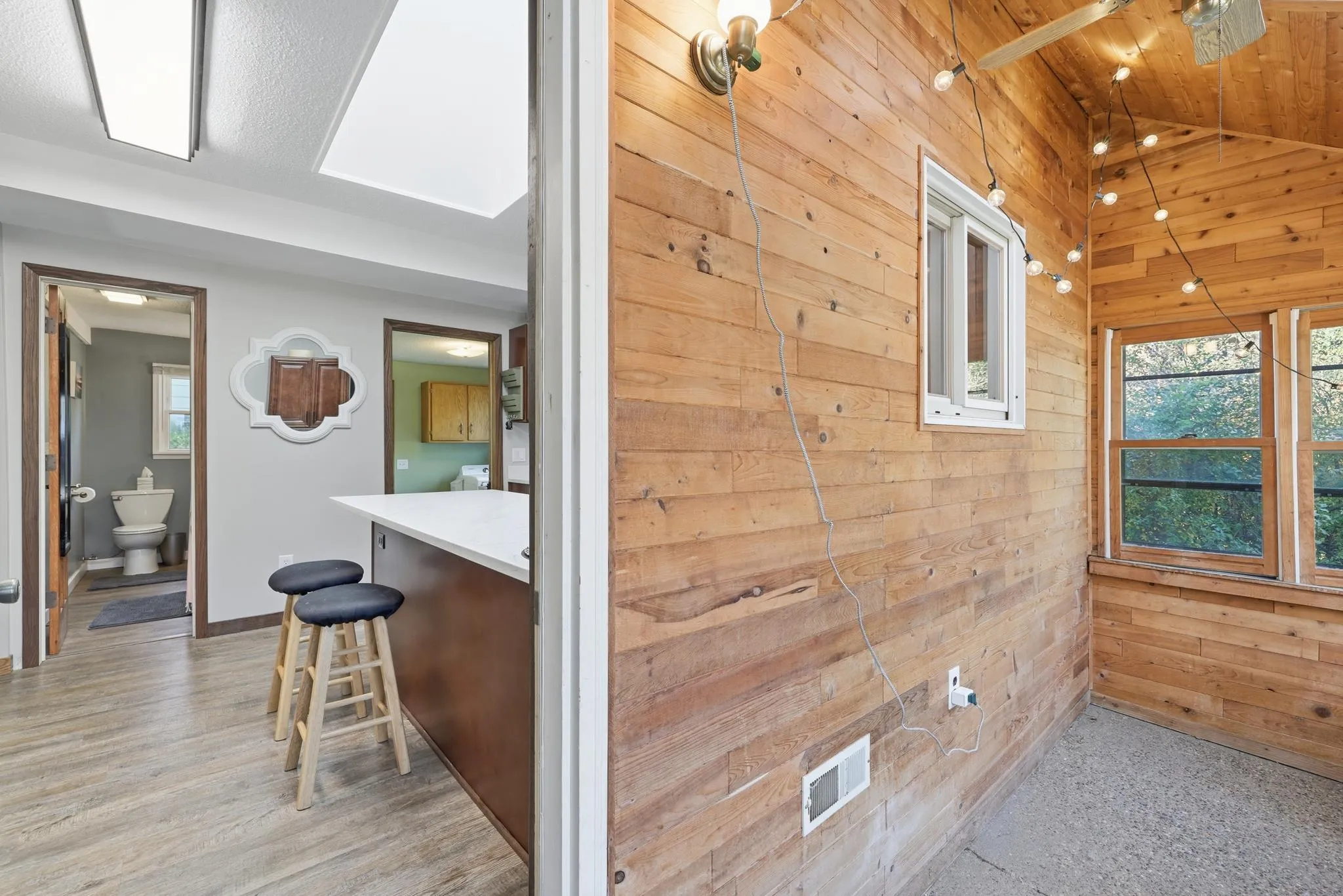 Photo 9 of 401 N Cedar Street