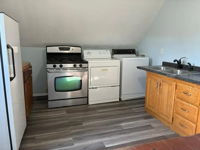 Photo 38 of 776 Aurora Avenue