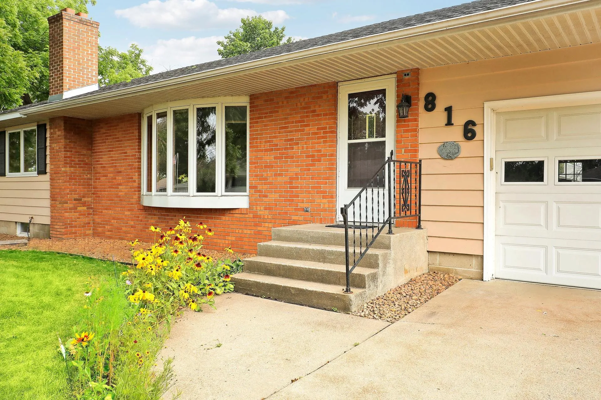 Photo 6 of 816 Maple Street