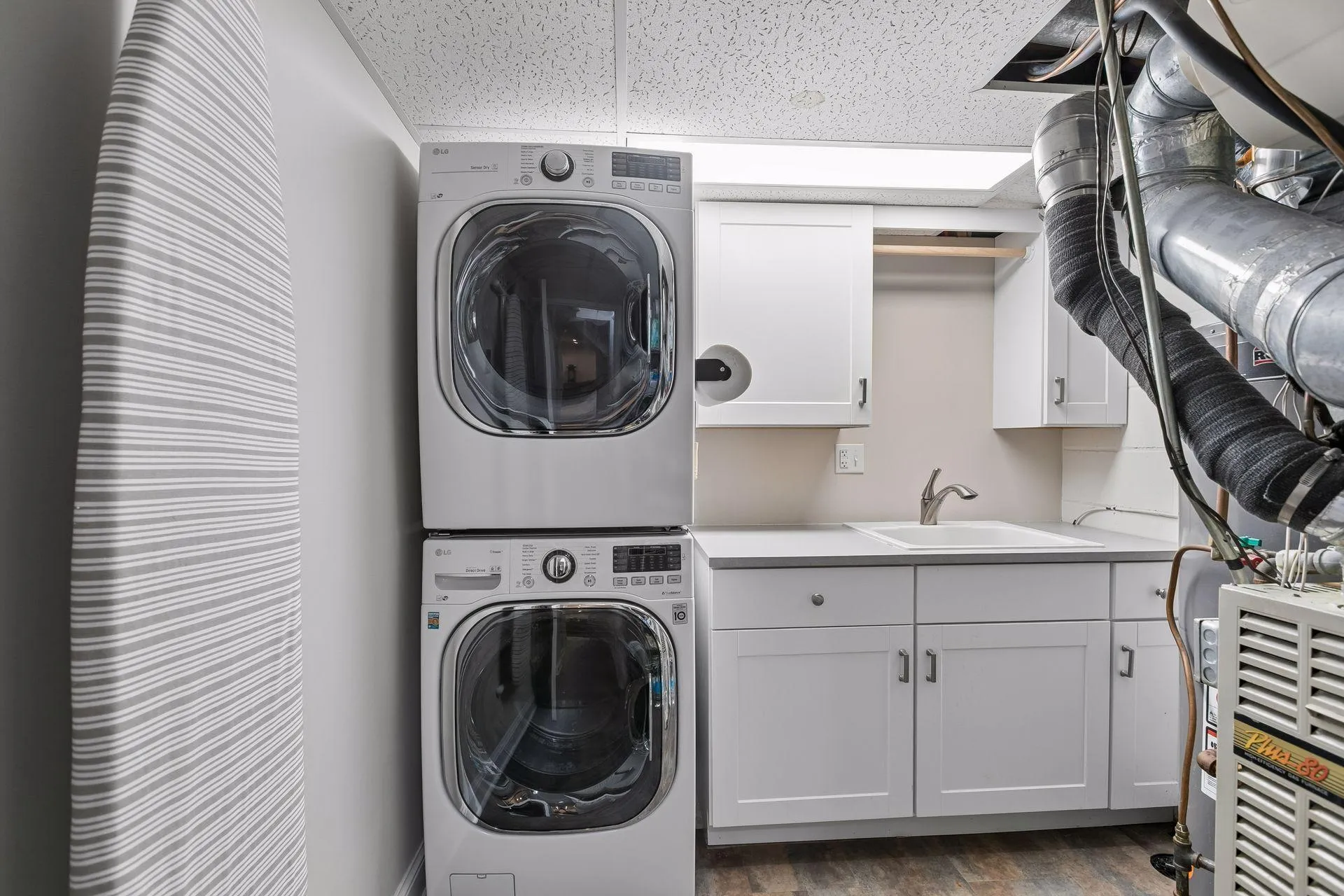 Photo 26 of 1952 Dupont S Avenue