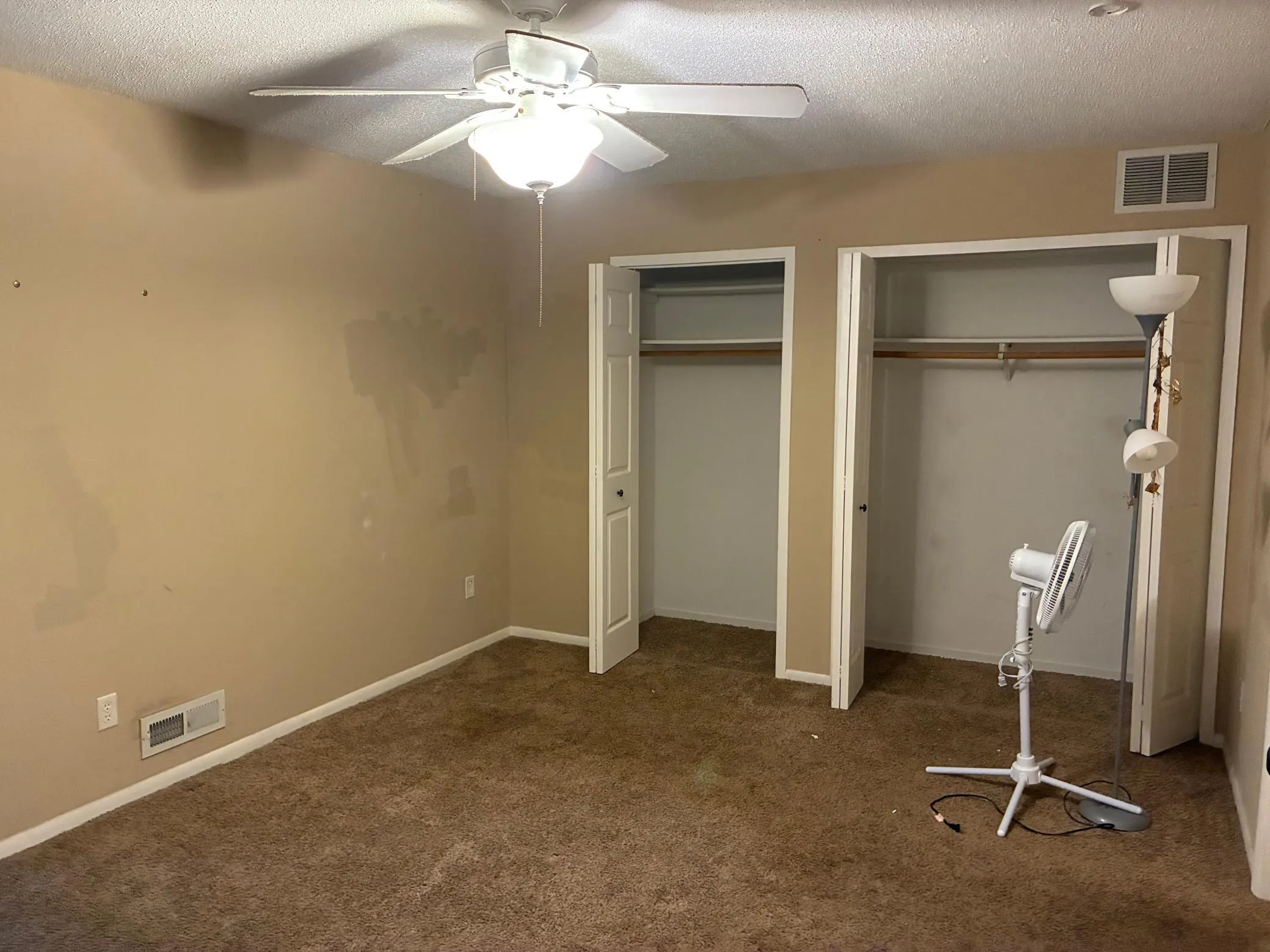 Photo 9 of 1807 Livingston Avenue