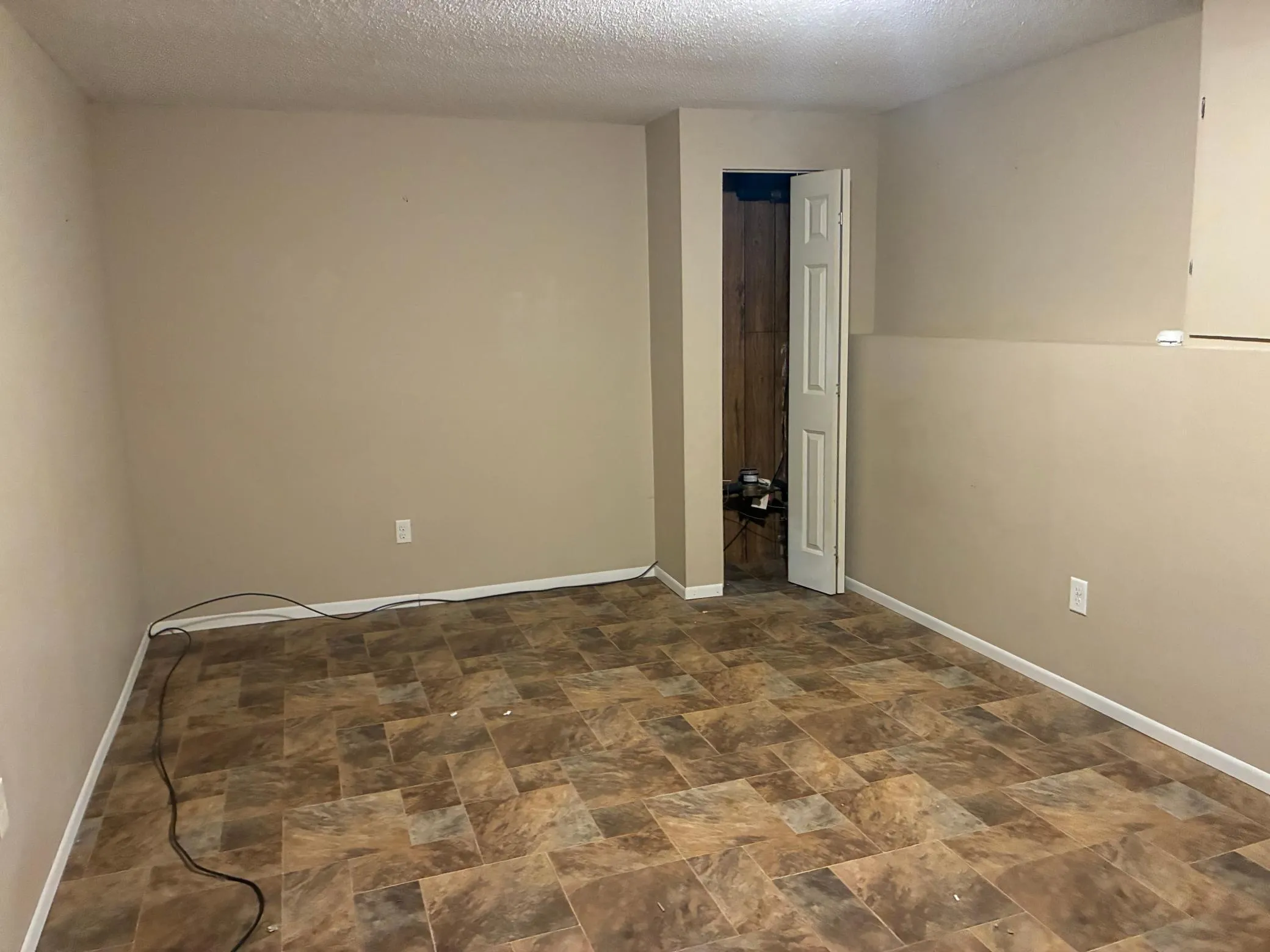 Photo 10 of 1807 Livingston Avenue