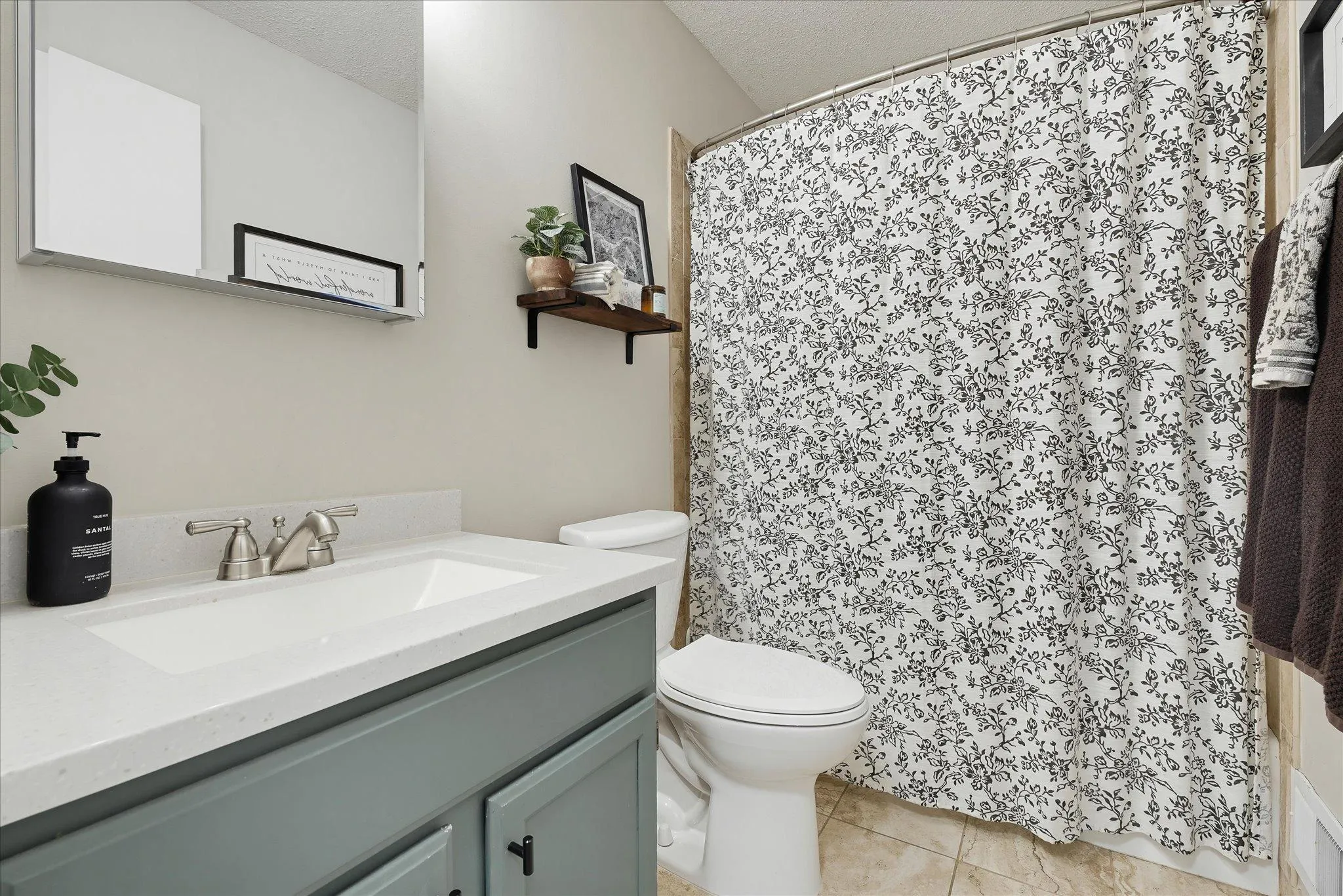 Photo 7 of 3506 Coachman Road