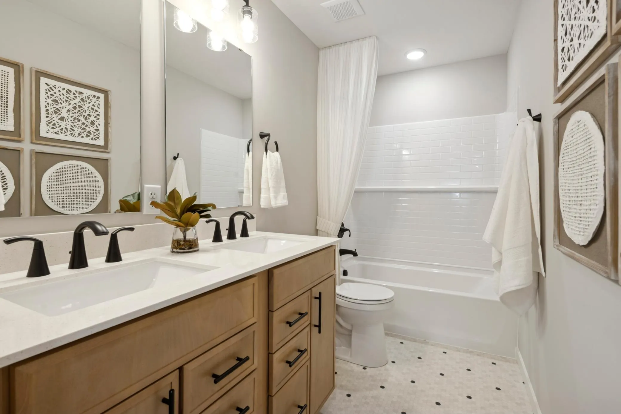 Photo 23 of 6015 Goodview S Avenue