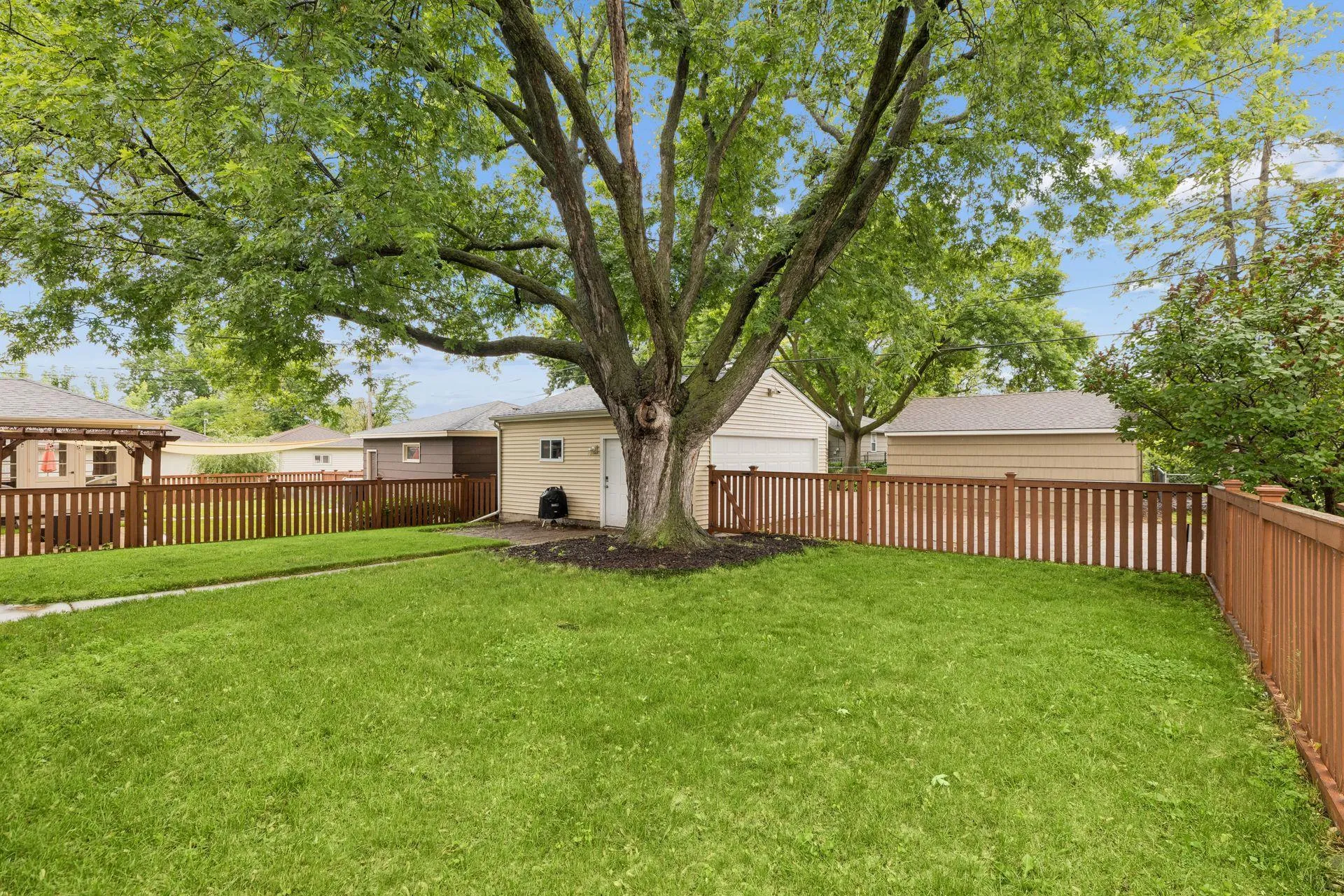 Photo 10 of 6032 Logan S Avenue