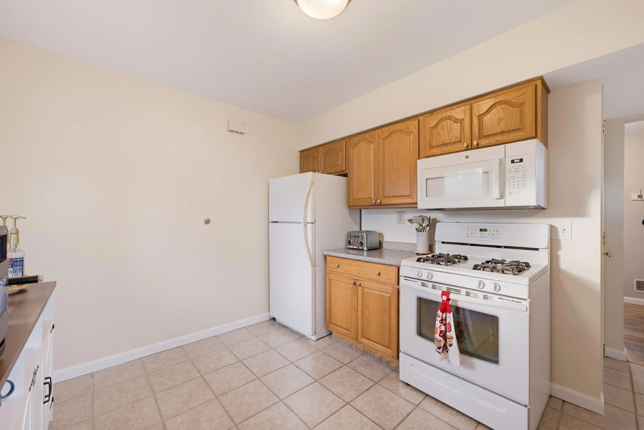 Photo 10 of 5149 Horizon Ne Drive