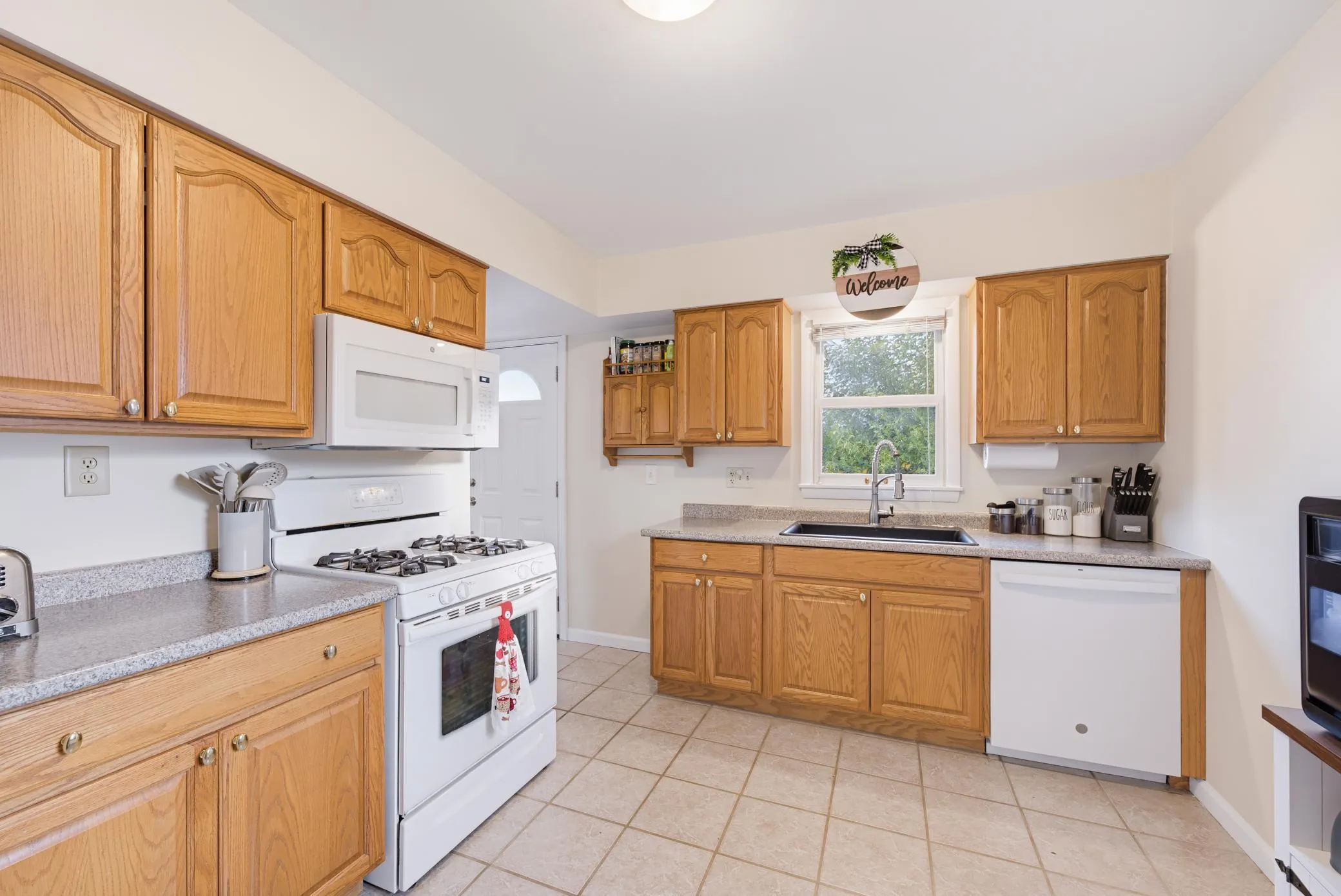 Photo 11 of 5149 Horizon Ne Drive