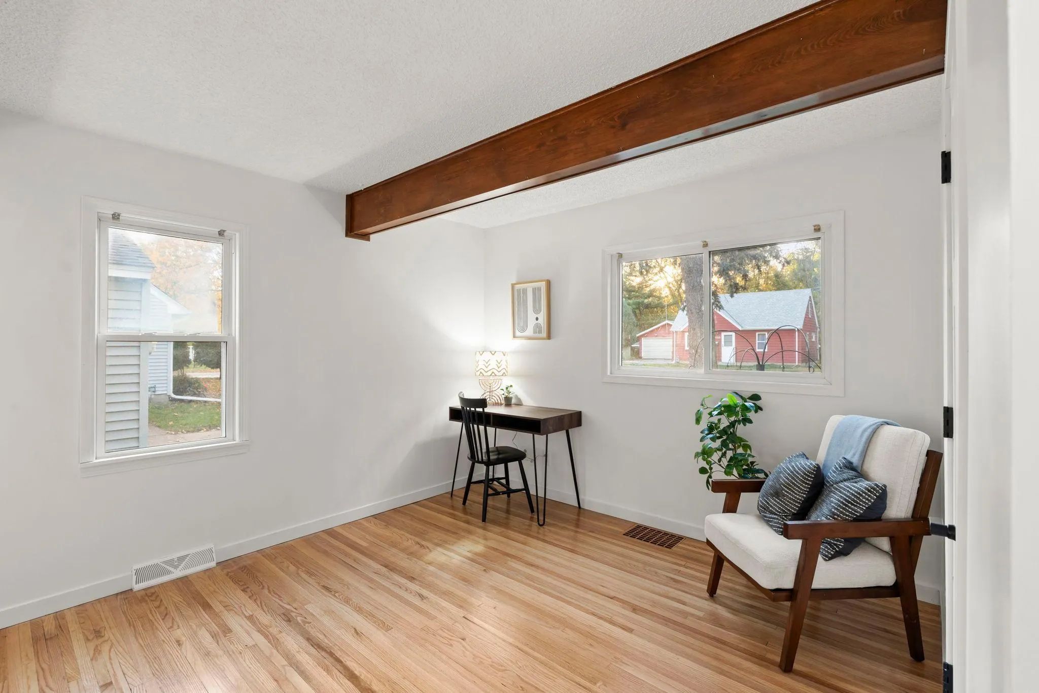 Photo 9 of 4740 Edgewood N Avenue