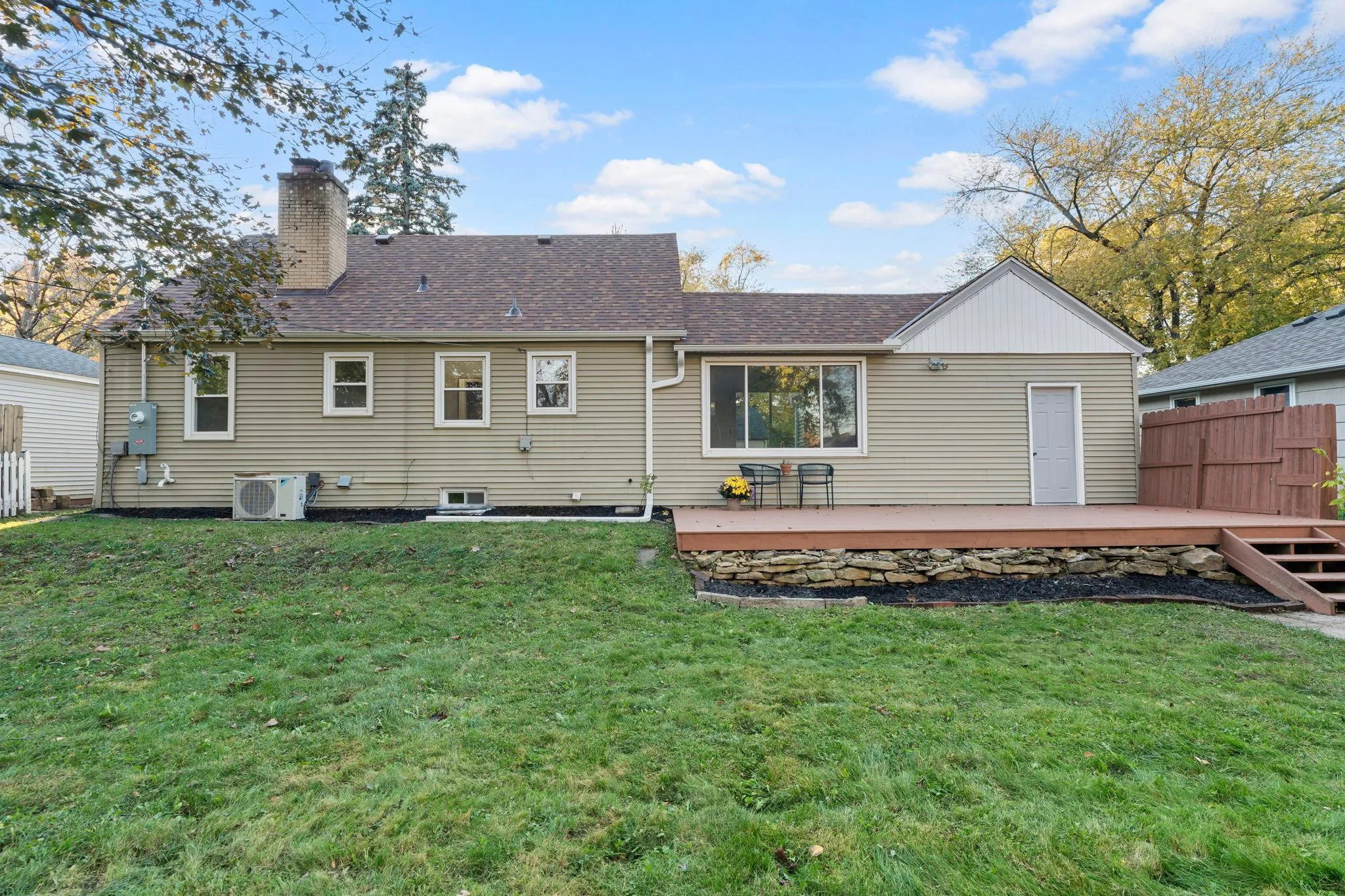 Photo 41 of 4740 Edgewood N Avenue